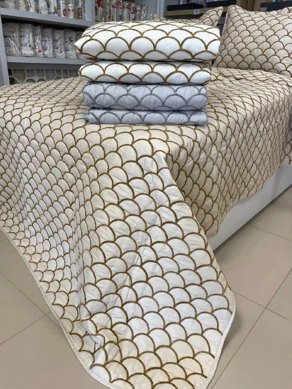 Şönil İşlemeli Lüks Yatak Örtüsü Seti - 250x250 cm | 4 Parça