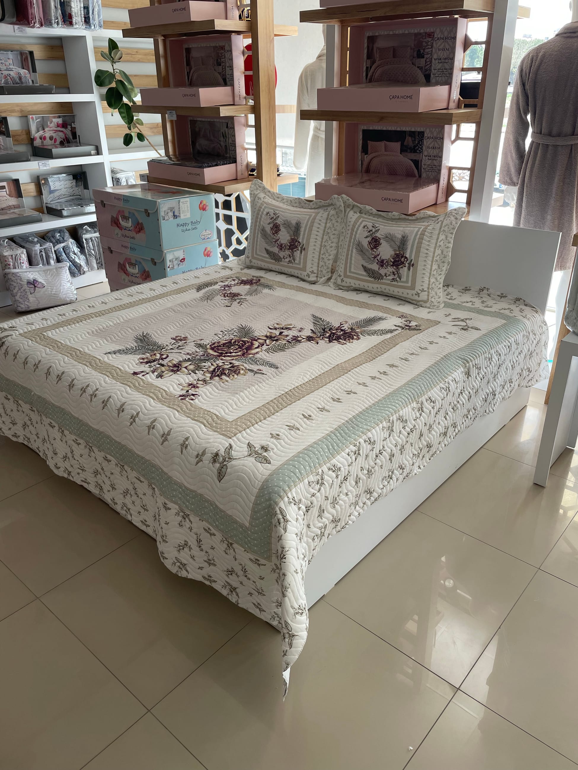 Çift Kişilik Battal Boy Yatak Örtüsü Takımı Asya Lila