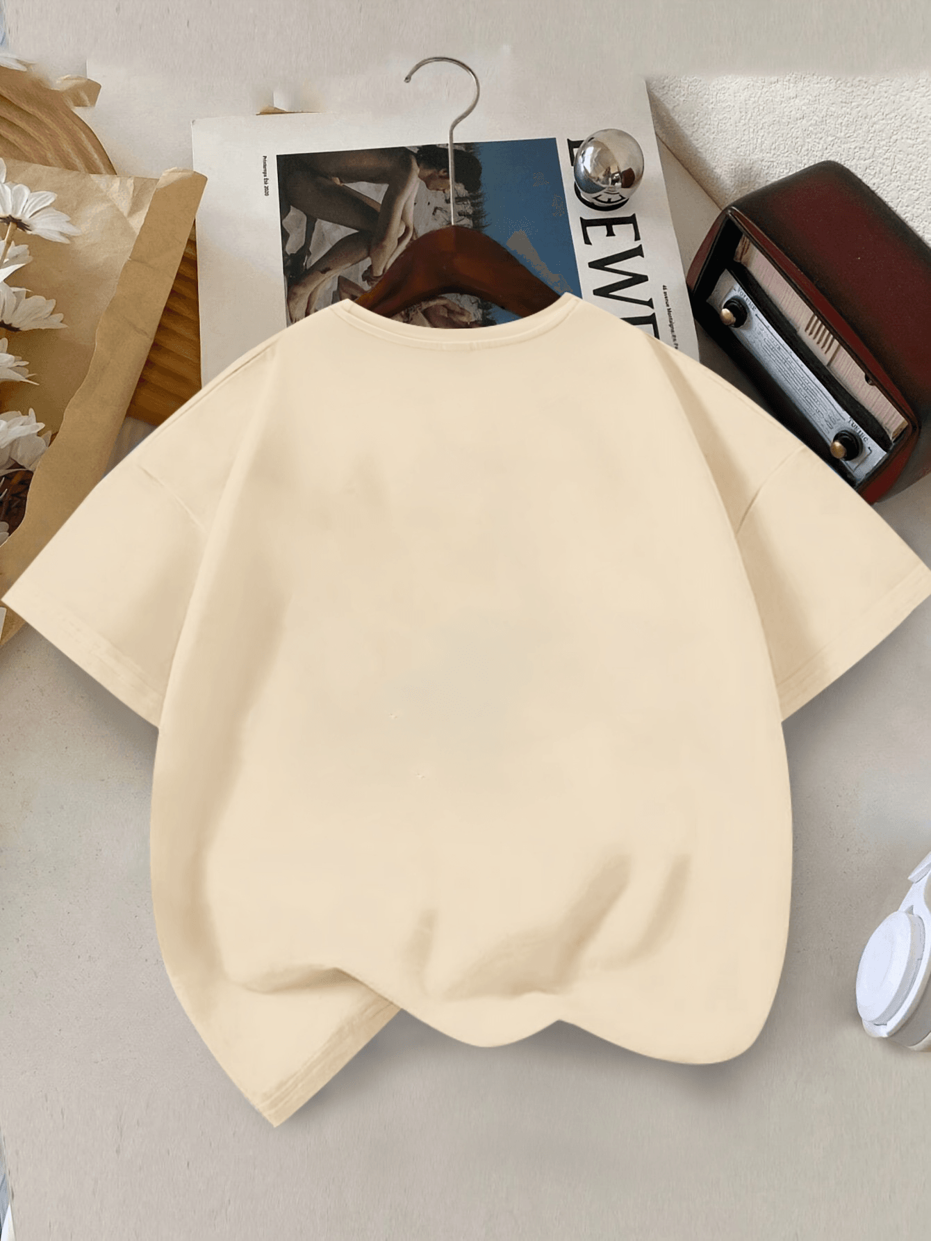 Çocuk Dalda Uyuya Kalmış Maymun Baskılı Tasarım Tshirt