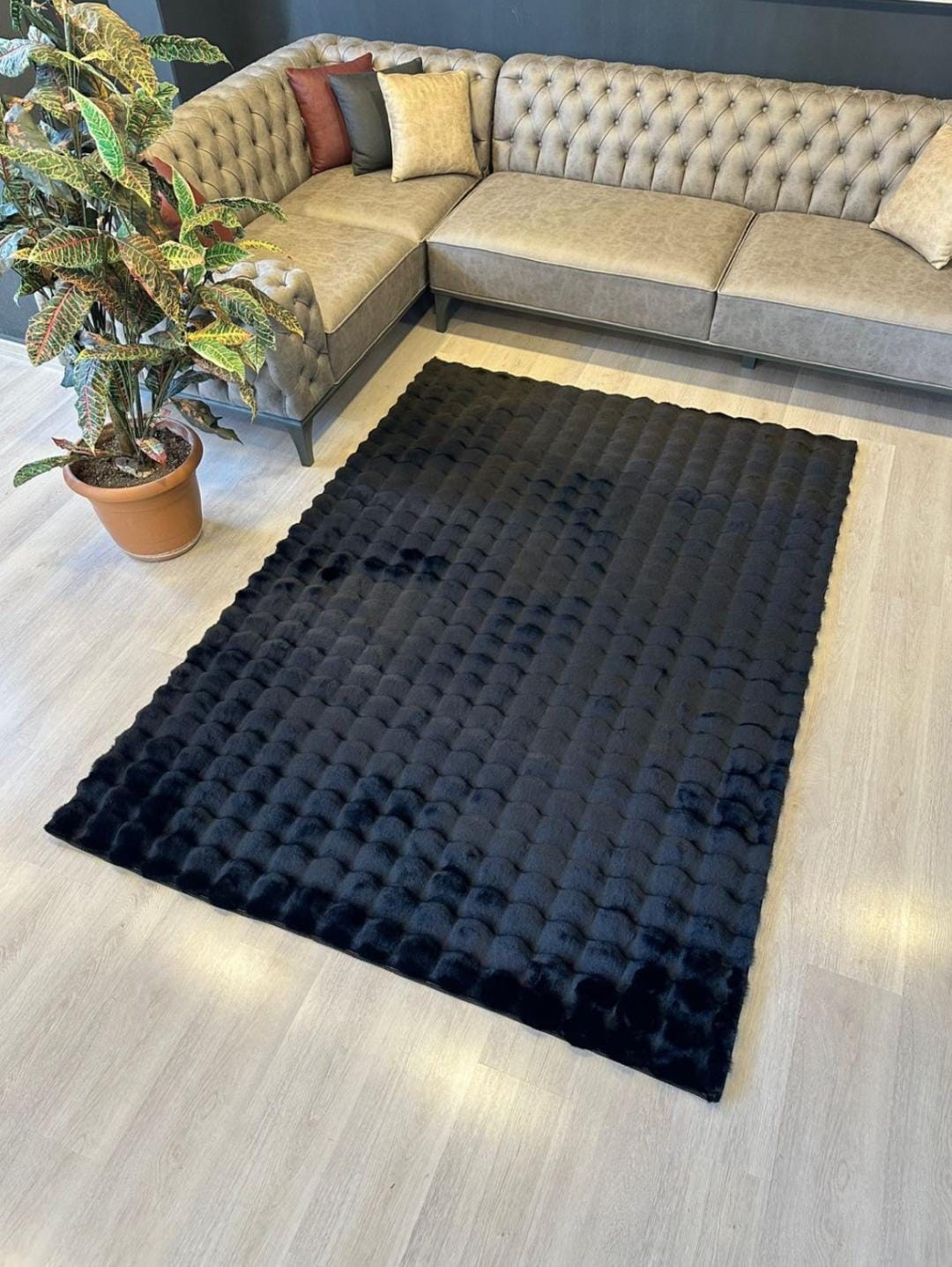 Bubble Siyah Tavşan Tüyü Tekstil Taban Peluş Halı