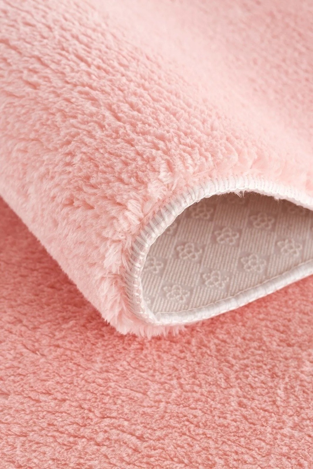 Pembe Kaymaz Taban Yıkanabilir Pofuduk Lüx Post Peluş Kesme Halı Yolluk