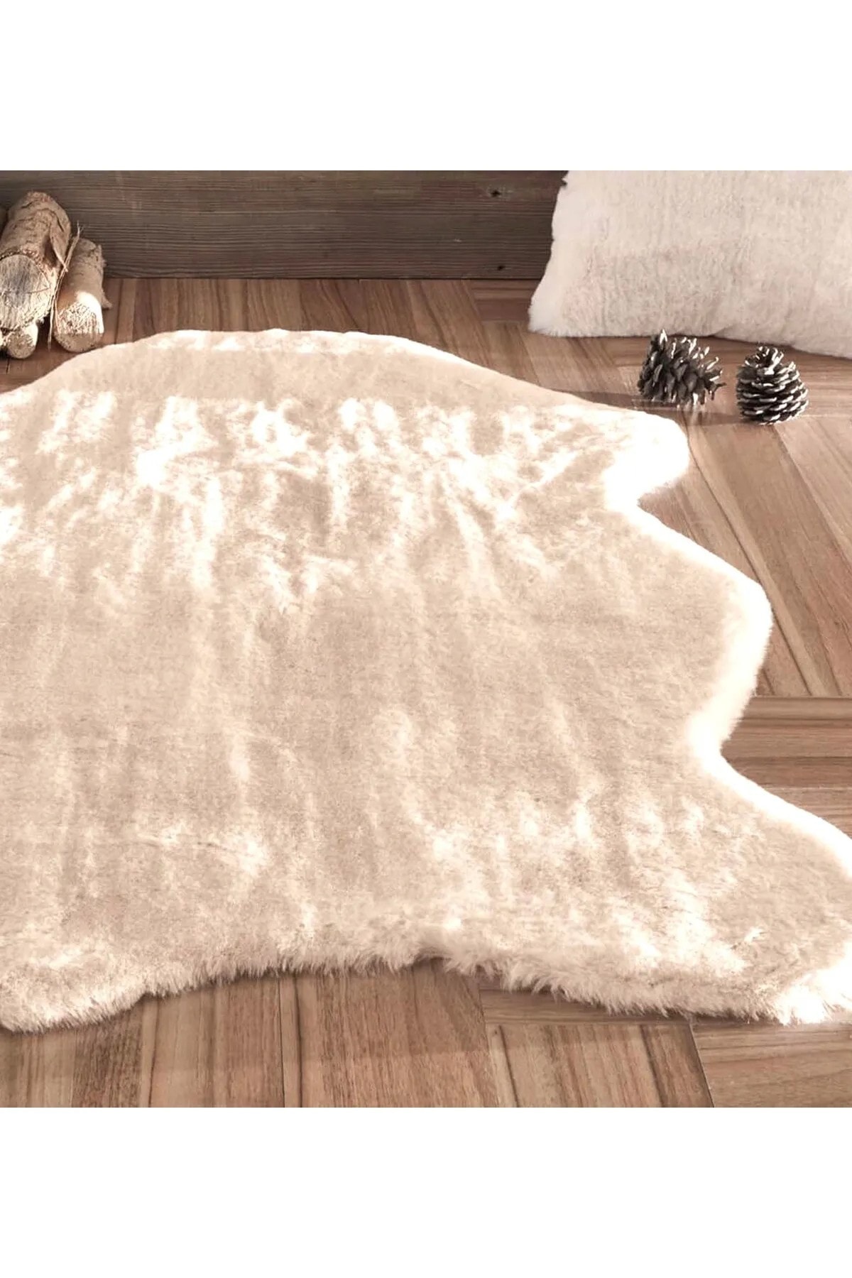 Peluş Post Halı Hayvan Postu Görünümlü Peluş Halı Krem