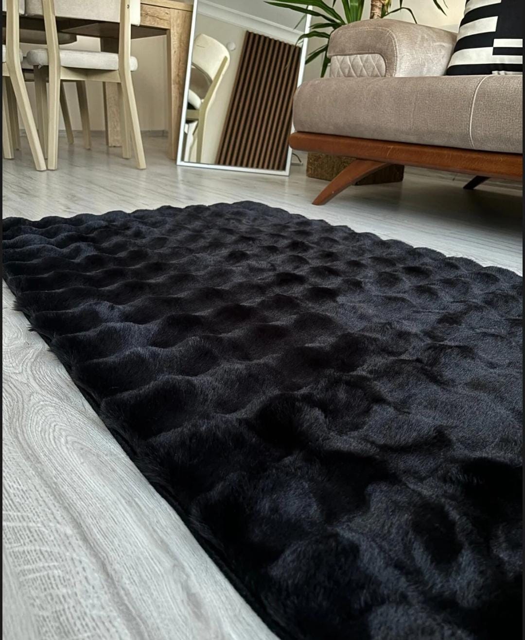 Bubble Siyah Tavşan Tüyü Tekstil Taban Peluş Halı
