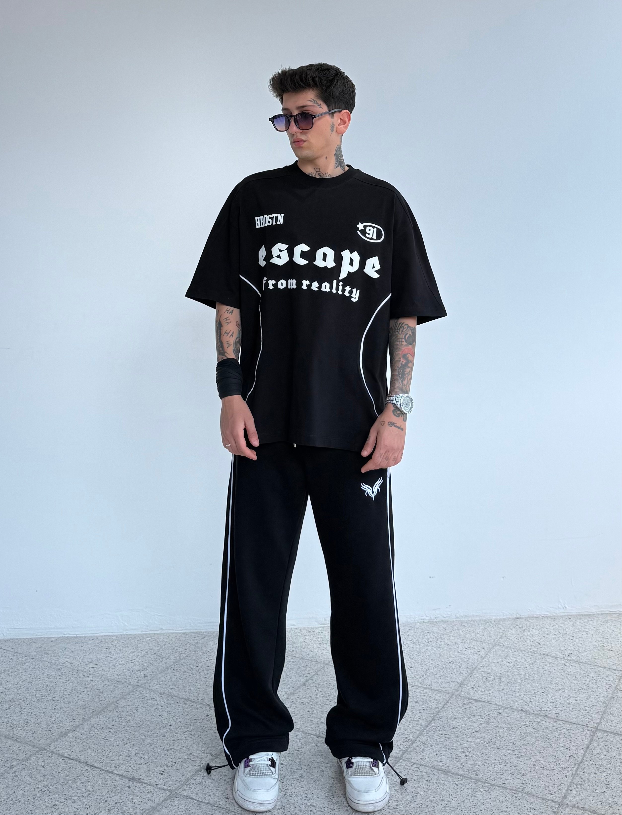 Escape Baskılı Biye Geçişli Oversize Tişört