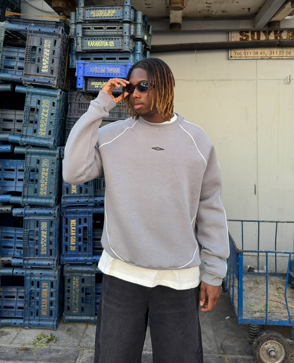 Nakışlı Biye Geçişli Oversize Sweat - antrasit