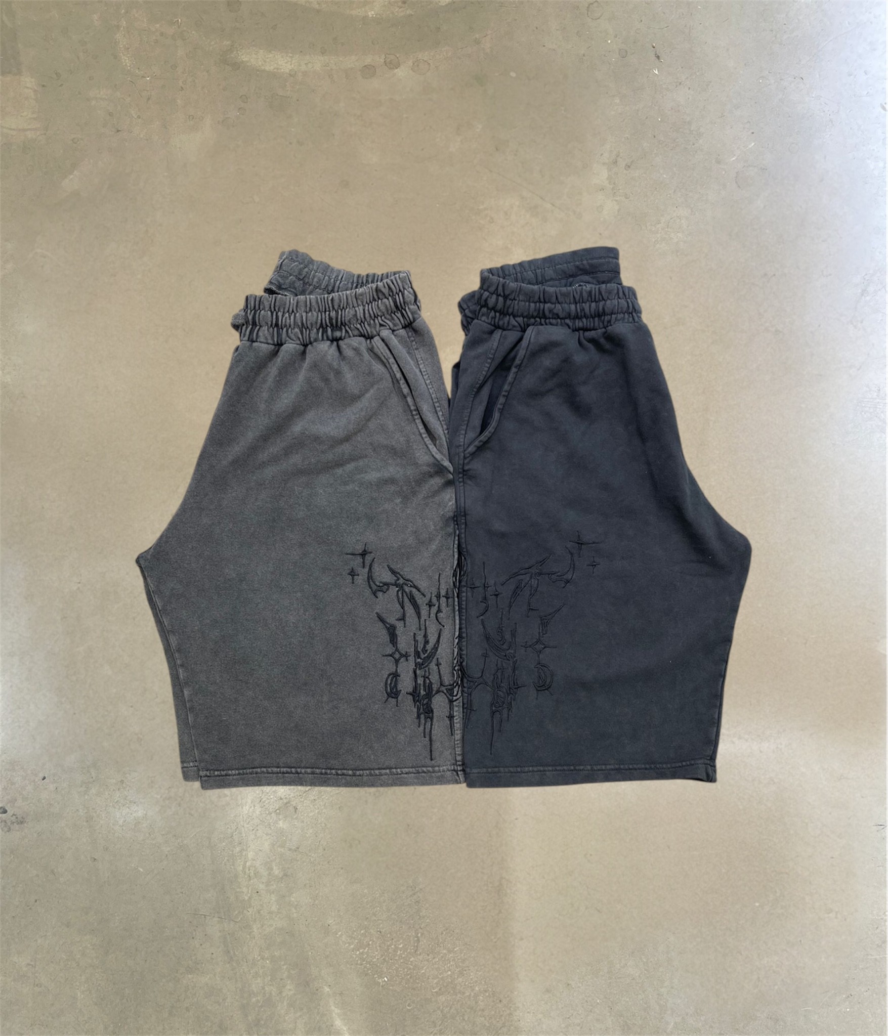 Oversize Premium Nakışlı Acıd Wash Şort