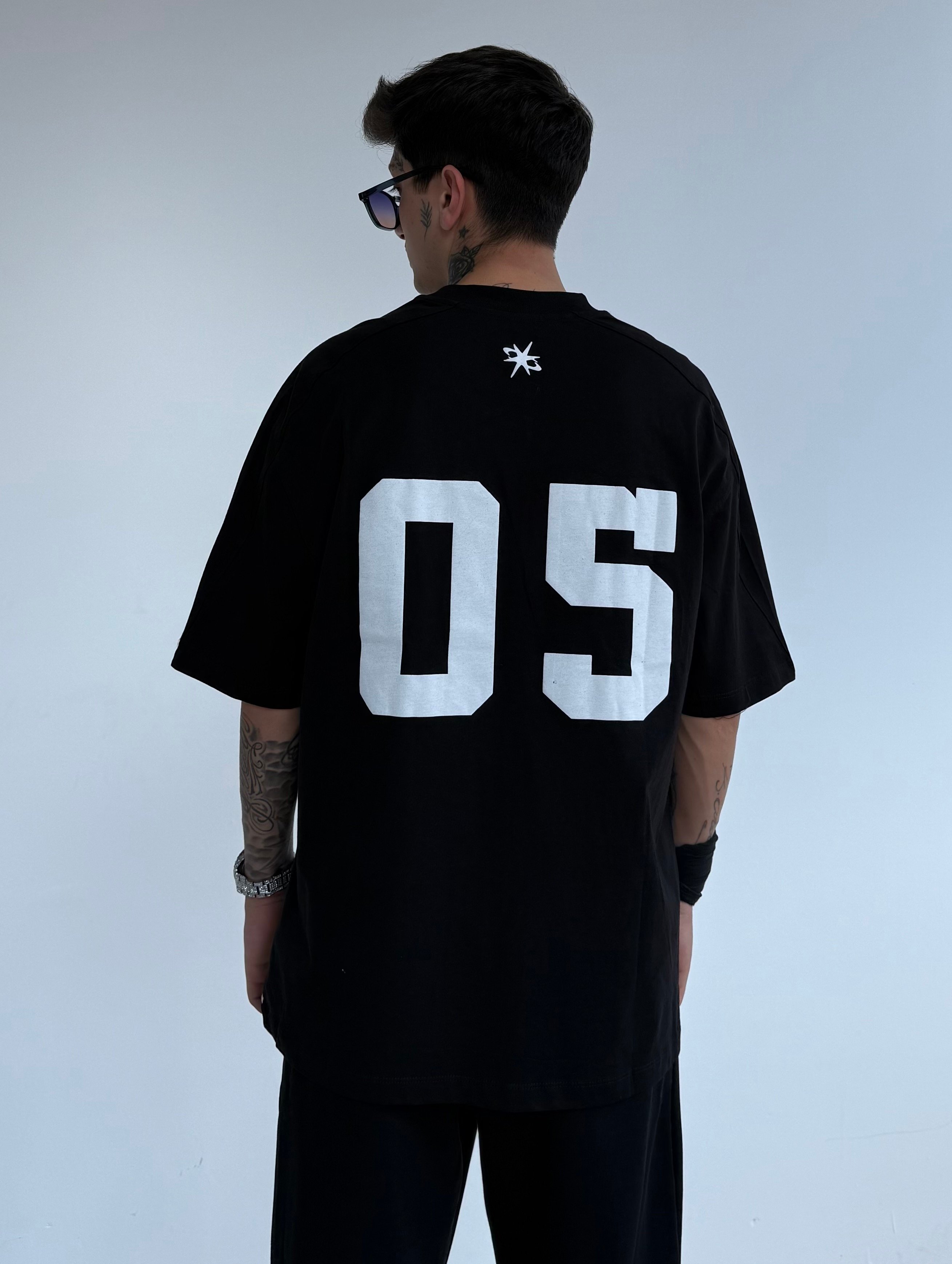 Escape Baskılı Biye Geçişli Oversize Tişört