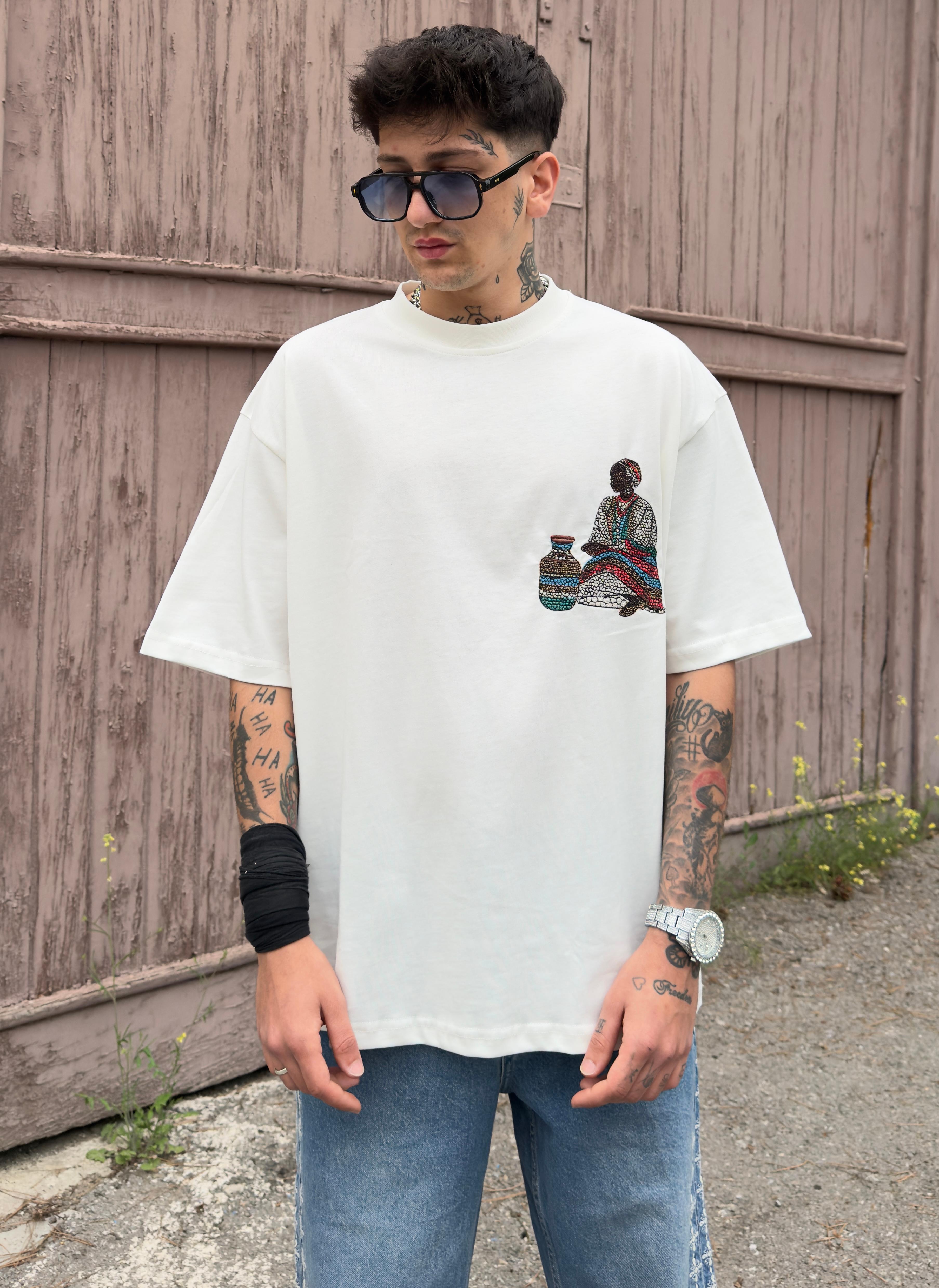 Nakışlı Oversize Tişört  - Beyaz