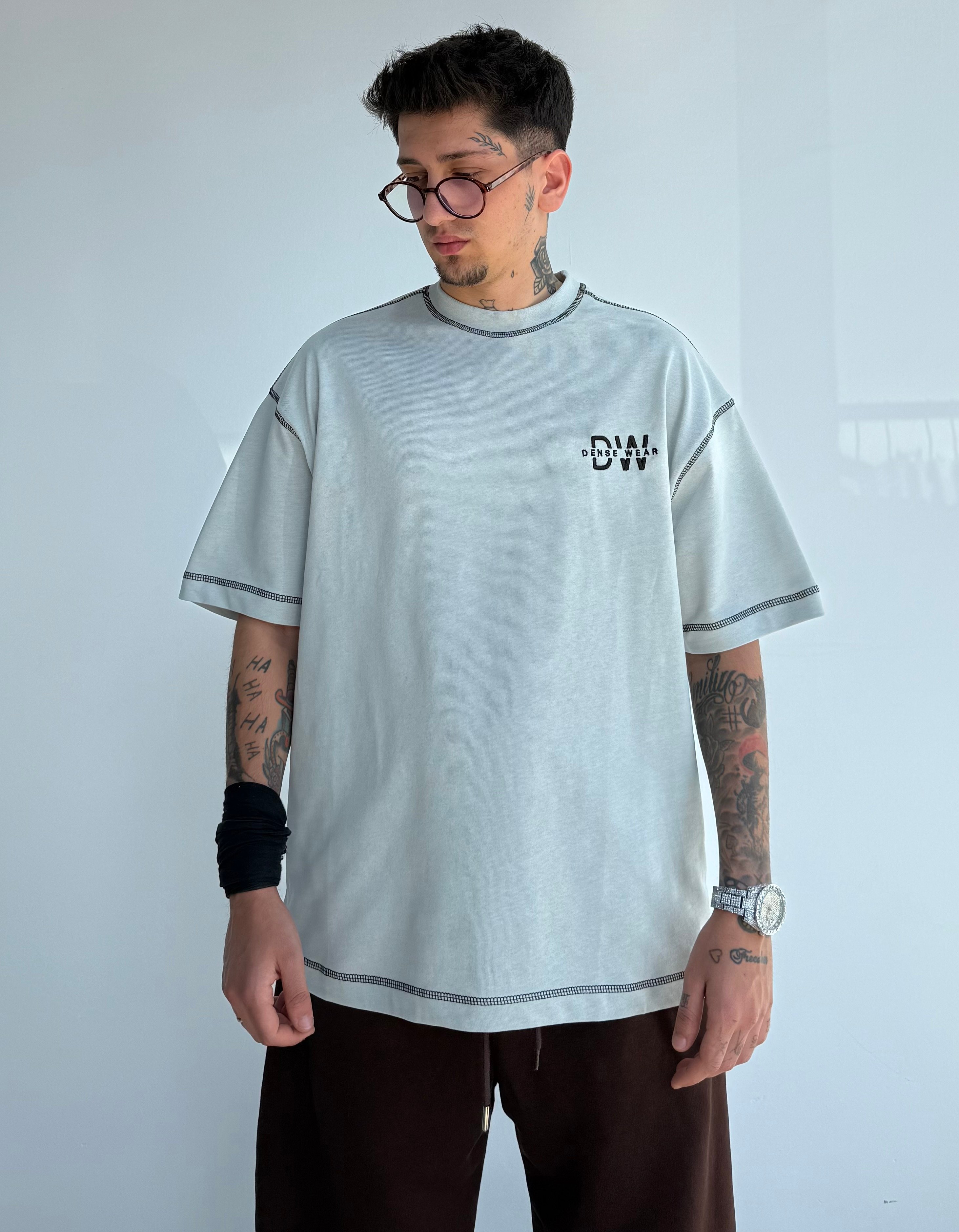 DW Nakışlı Ters Dikiş Oversize Tişört - Gri