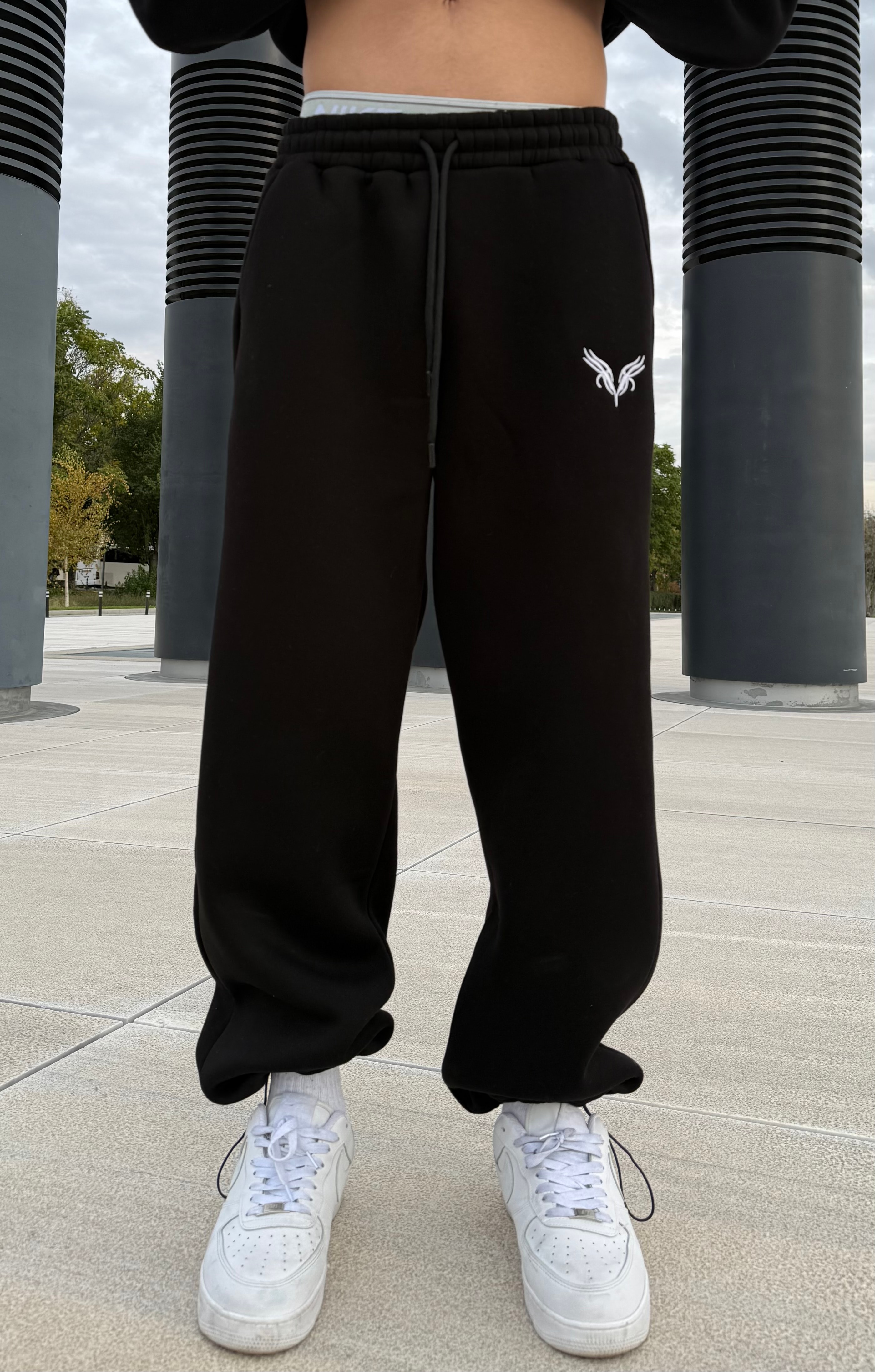 VNM Nakışlı Ayarlanabilir Paça Oversize Eşofman Altı