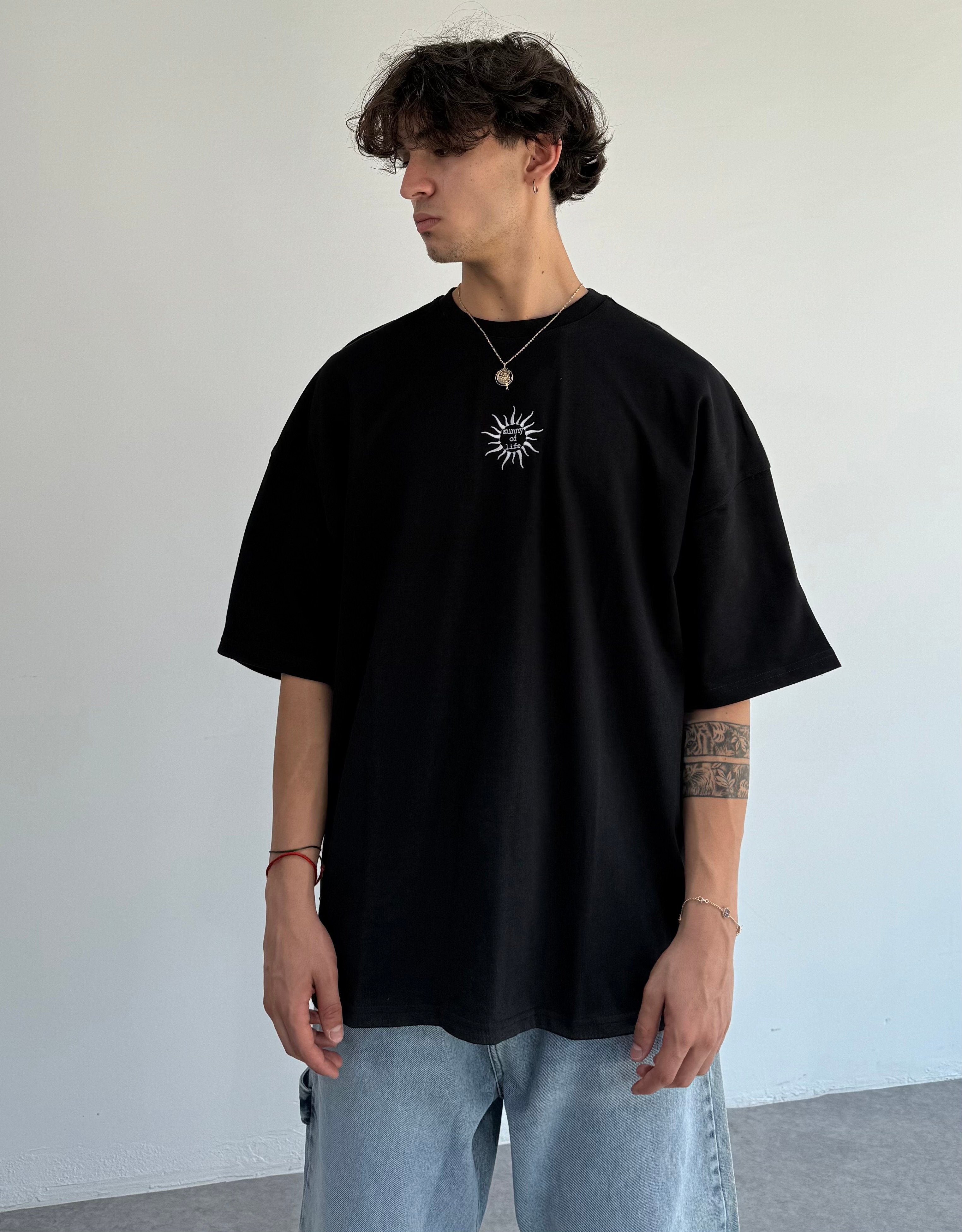 Sunny Of Life Nakışlı Oversize Tişört - Siyah
