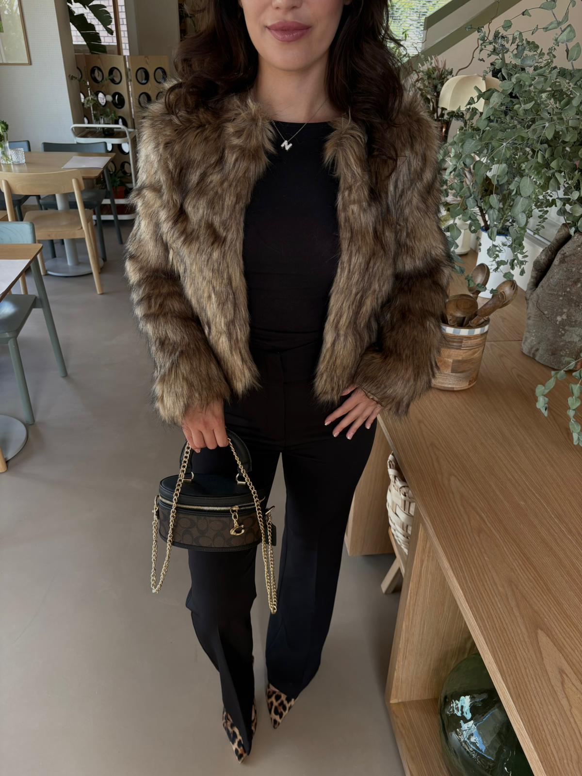 İspanyol Paça Ön Dikişli Siyah Pantolon