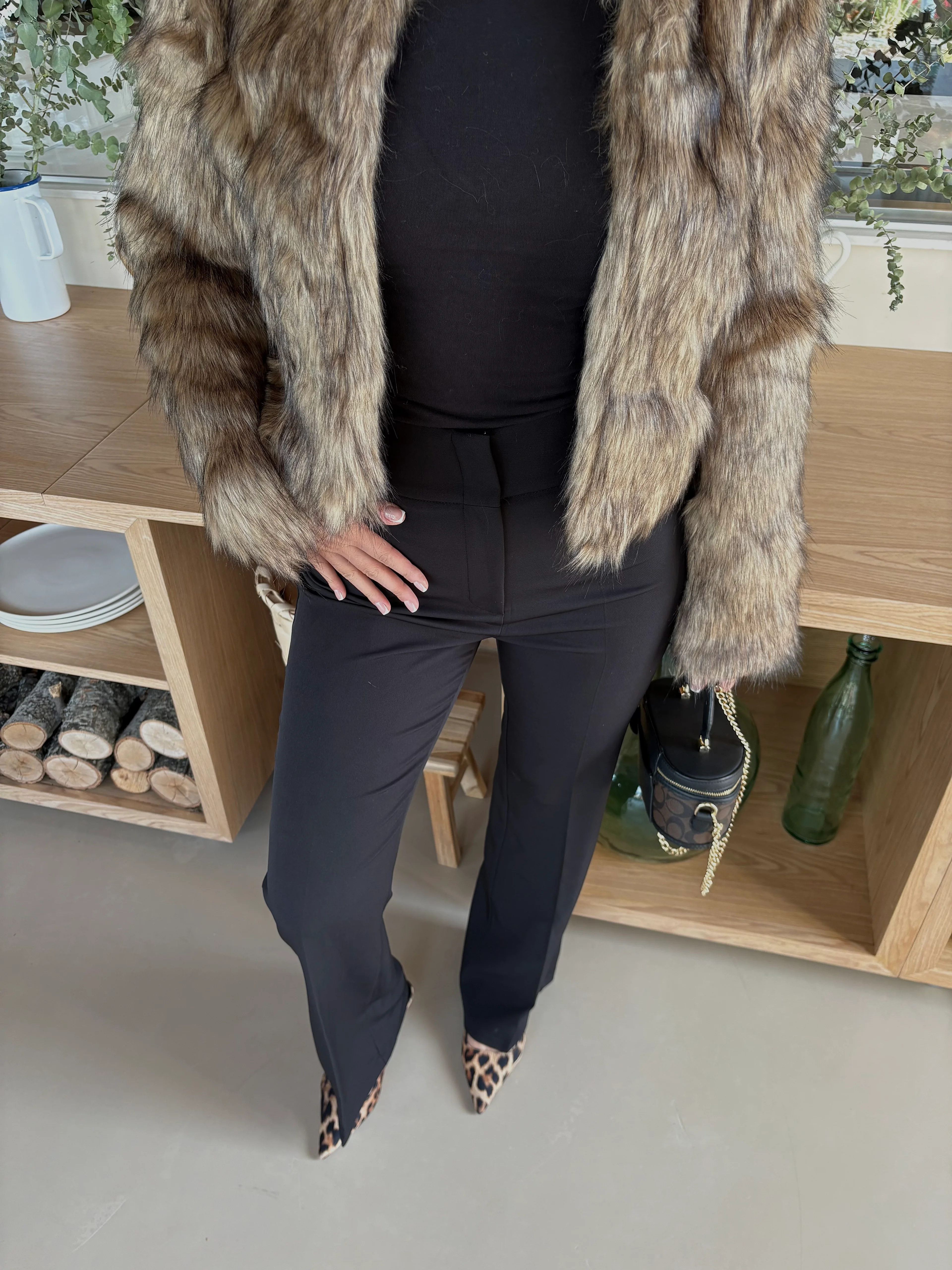 İspanyol Paça Ön Dikişli Siyah Pantolon