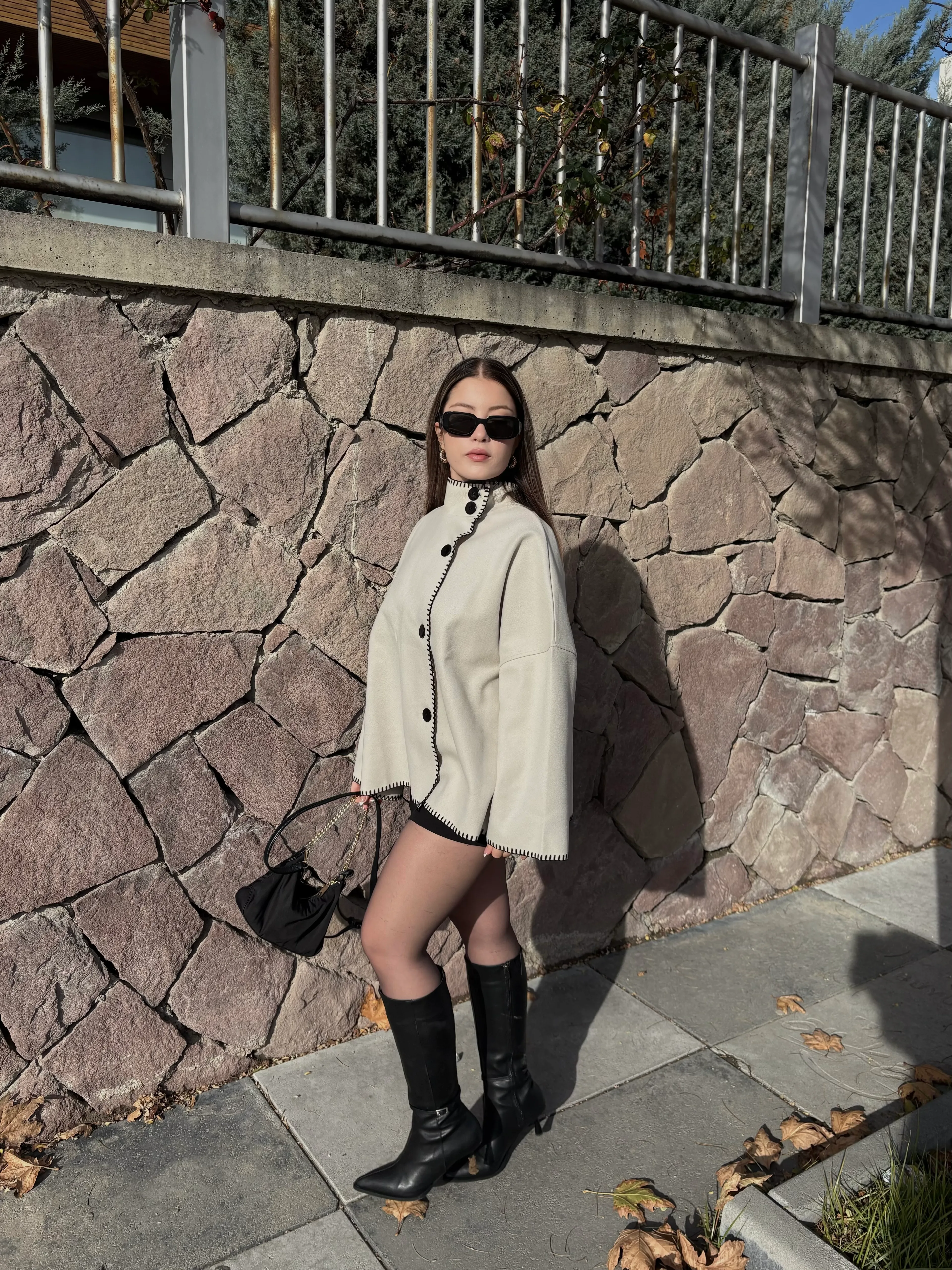 Dik Yaka Kontrast Dikişli Ceket