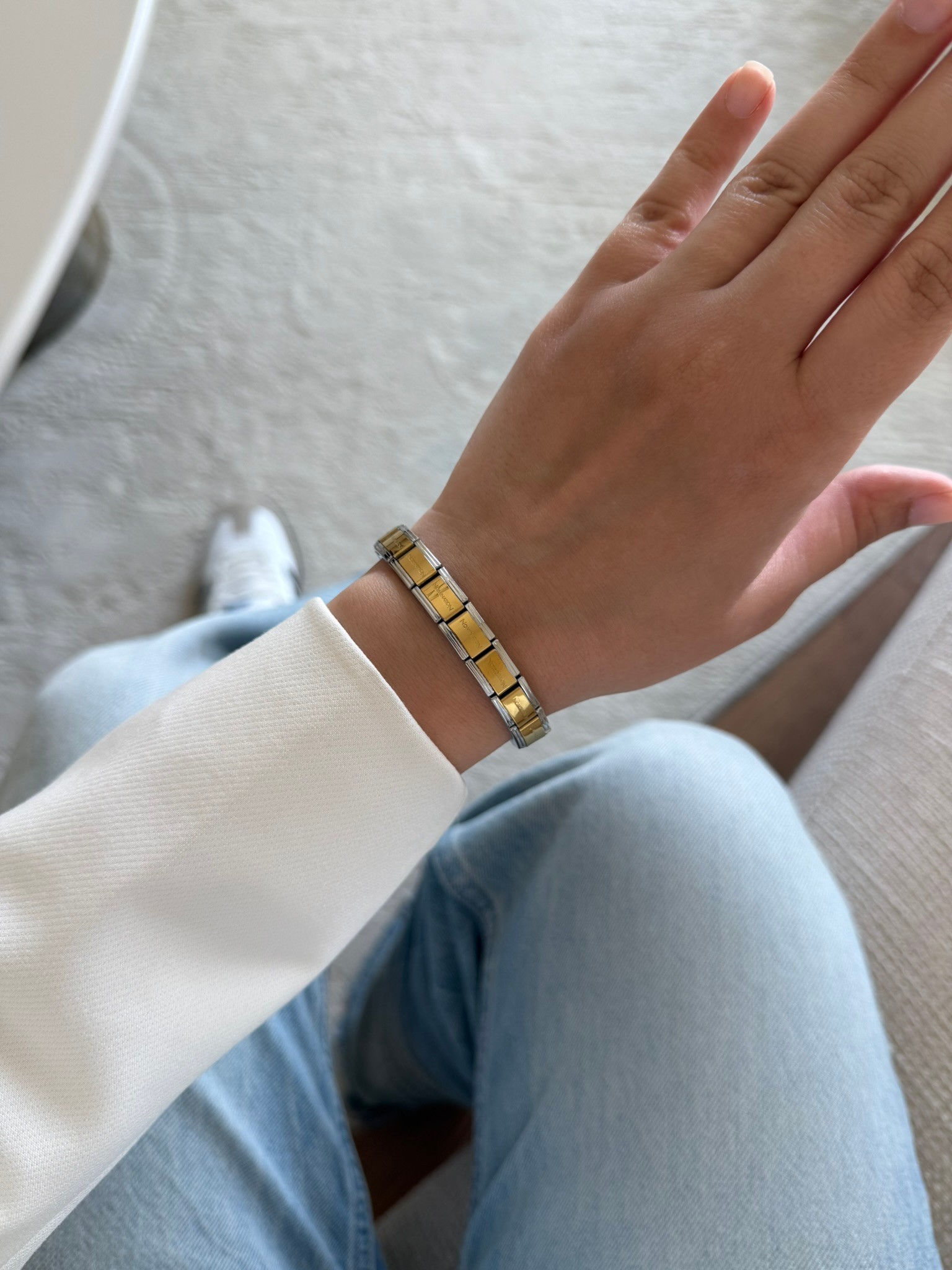Nomi Bileklik Gold Detay Gümüş Kenar