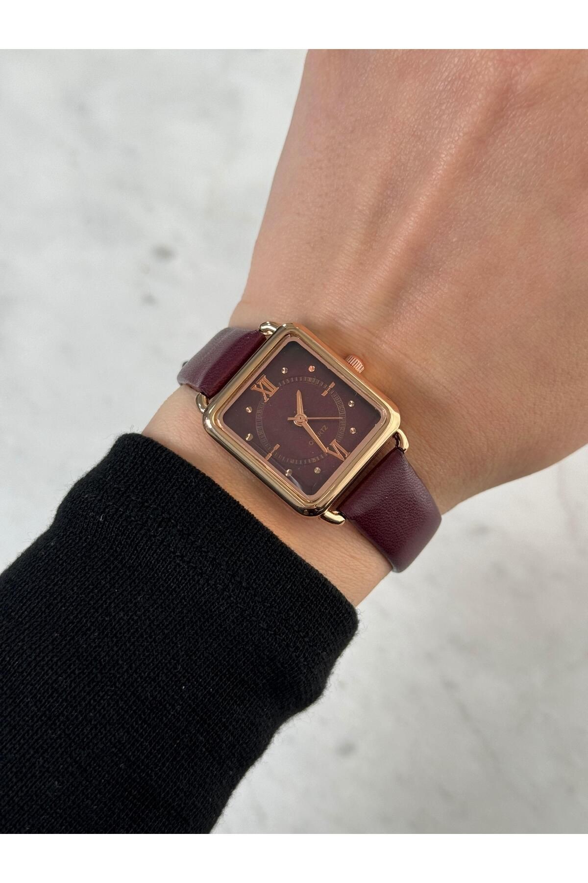 Poloni Özel Seri Kadın Kare Deri Vintage Yeni Sezon Kol Saati Old Money Still (Bordo)