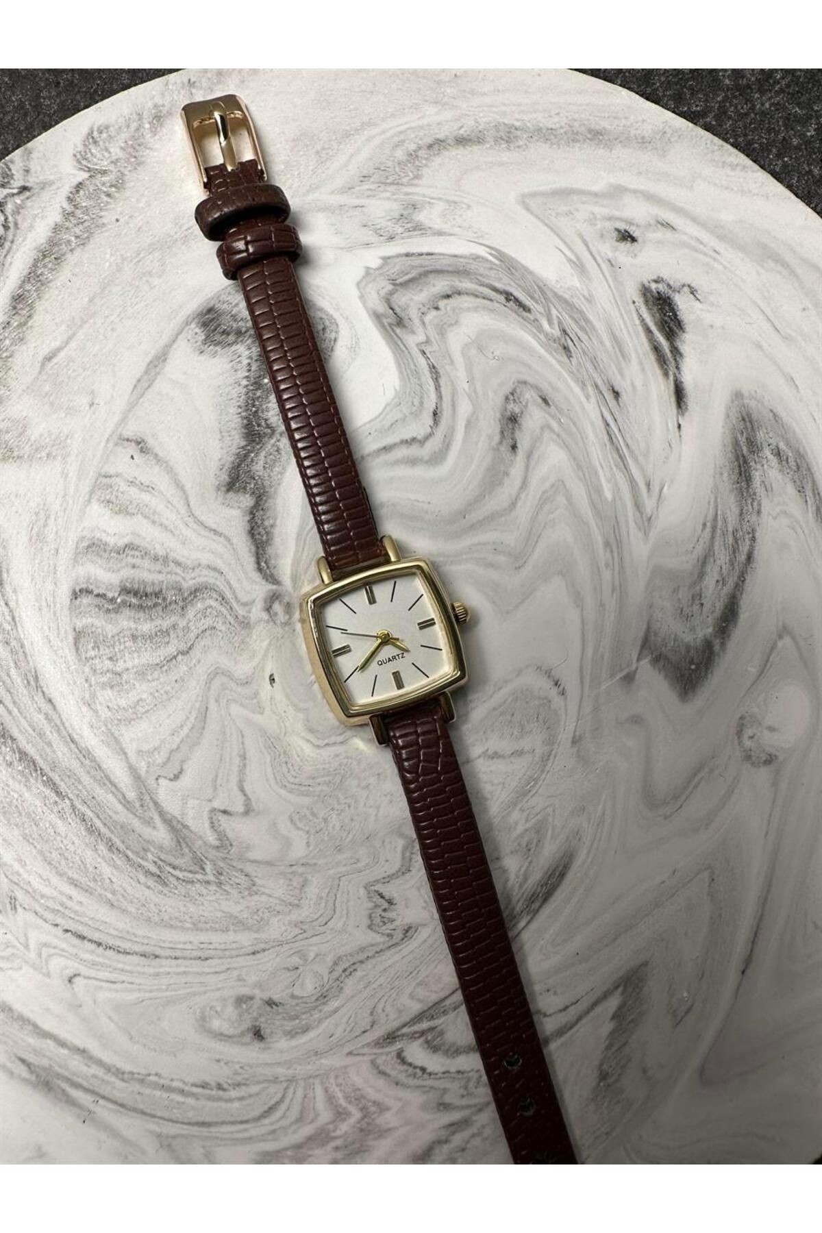 Eva Özel Seri Kadın Kare Kahverengi Deri Minimal Vintage Yeni Sezon Gold Çerçeve Kol Saati