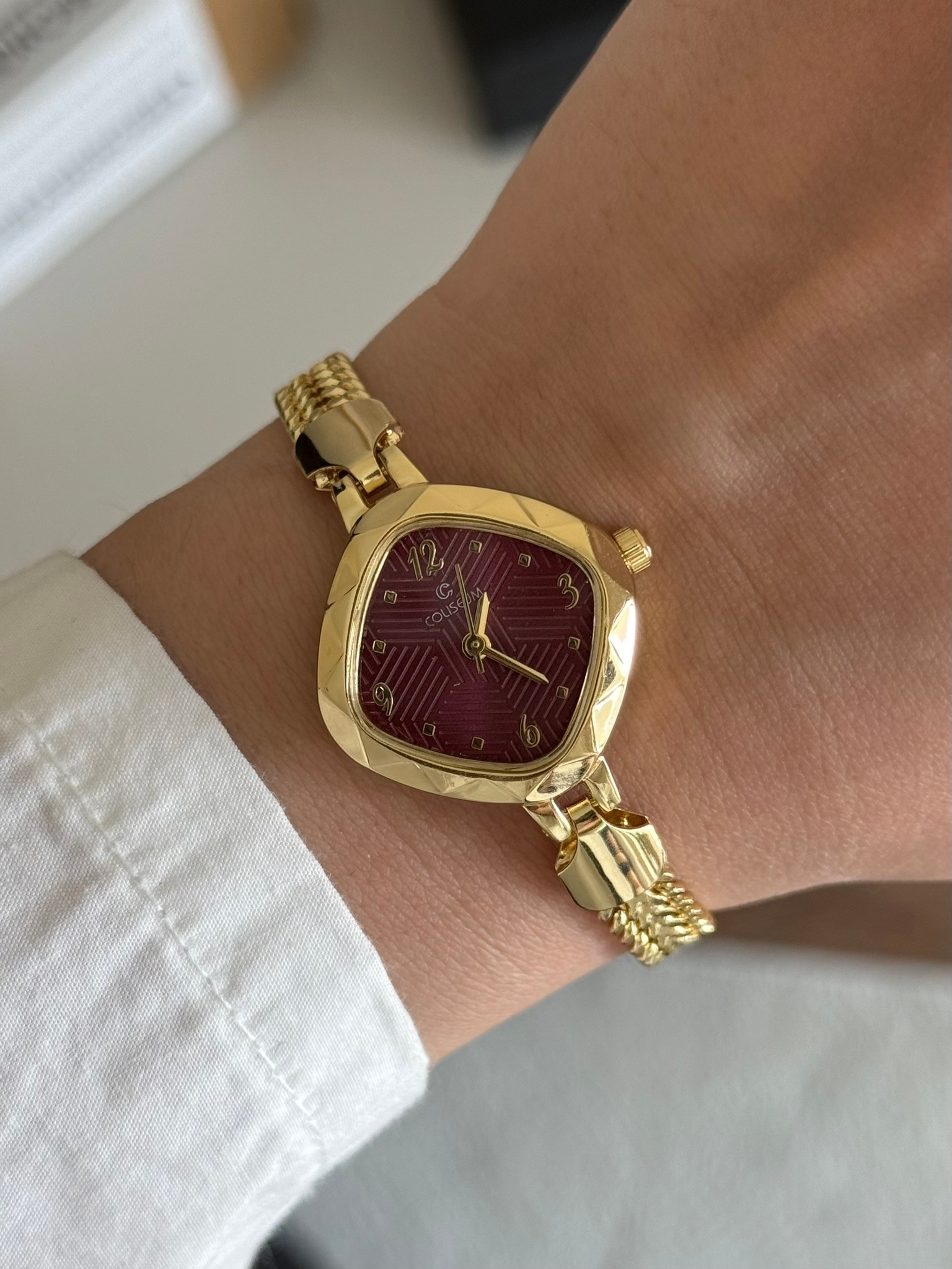 Feruzea Örgü Zincir Kordon Minimal Kadın Kol Saati Gold (Bordo Kadran)