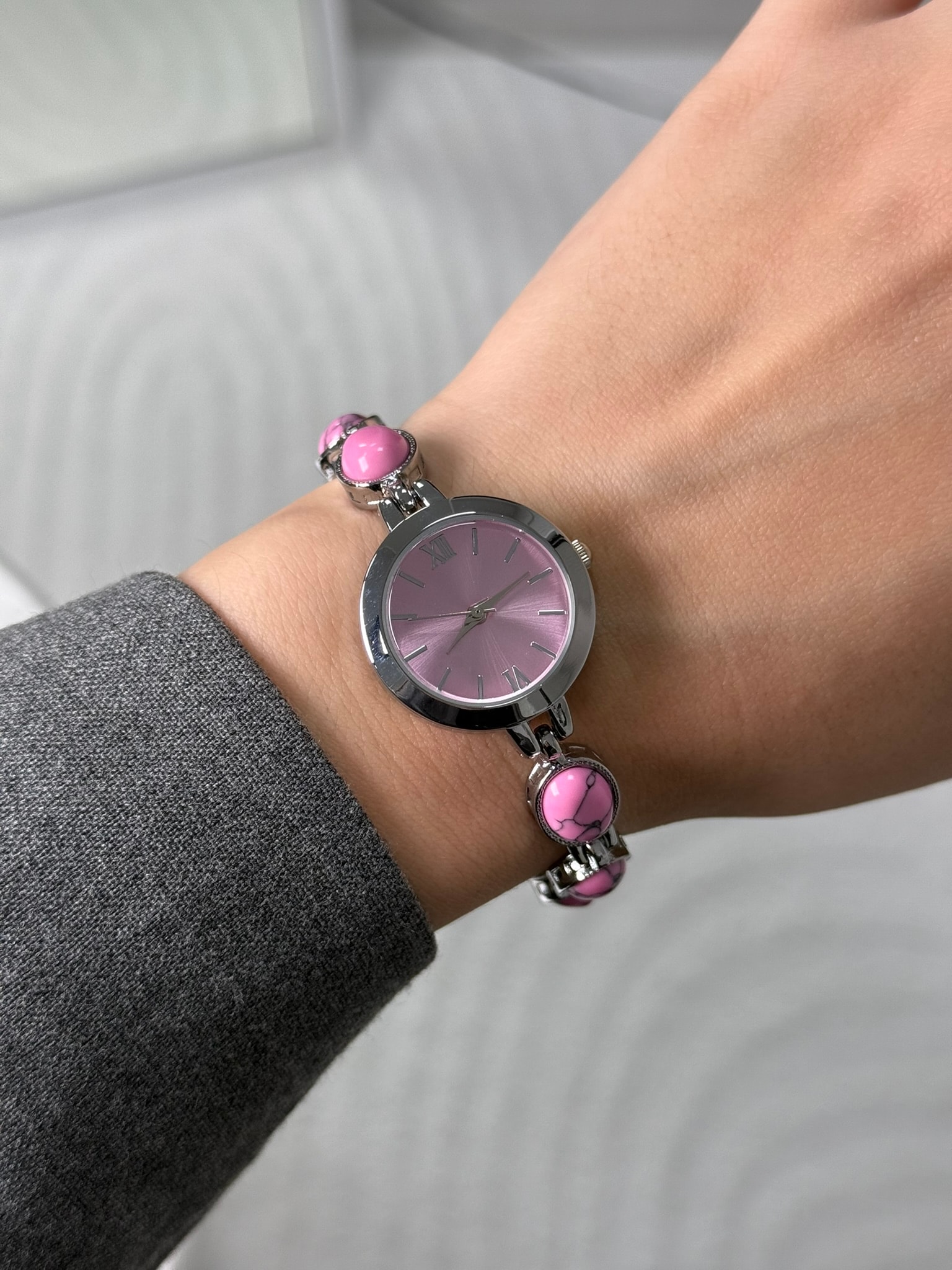 Lucely Oval Taşlı Özel Tasarım Kadın Kol Saati Gümüş (Pembe)