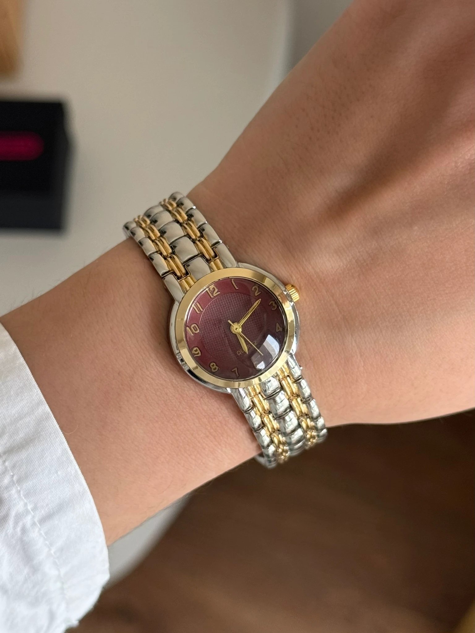 Noriko Basic Tasarım Kadın Kol Saati - Gold-Gümüş/Bordo Kadran