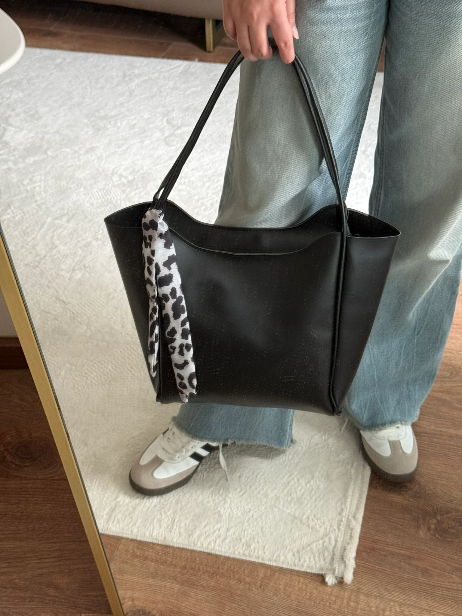 Volpeda Fularlı Kadın Omuz Çantası