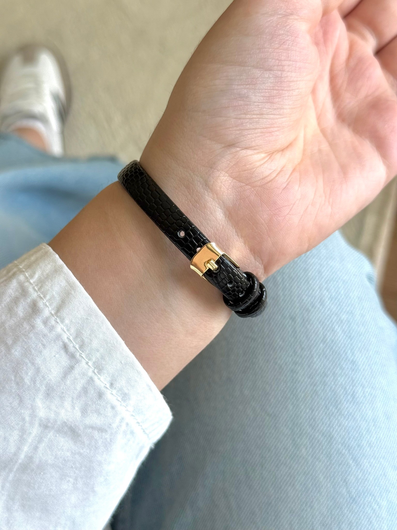 Lida Minimal Desenli Deri Kayış Vintage Model Kadın Kol Saati Siyah (Gold Kasa)