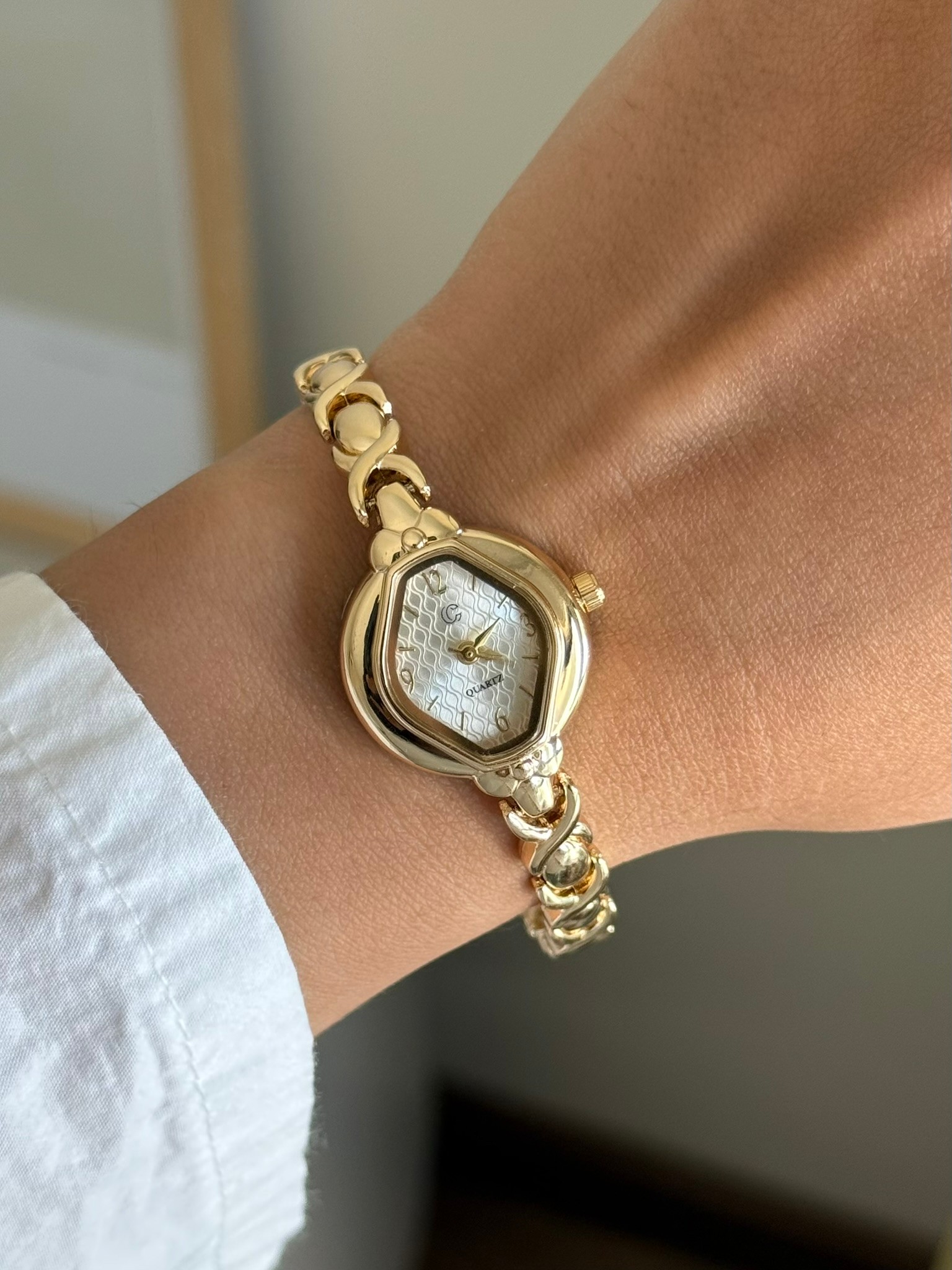 Meffa Minimal Vintage Model Kadın Kol Saati Gold (Beyaz Kadran)