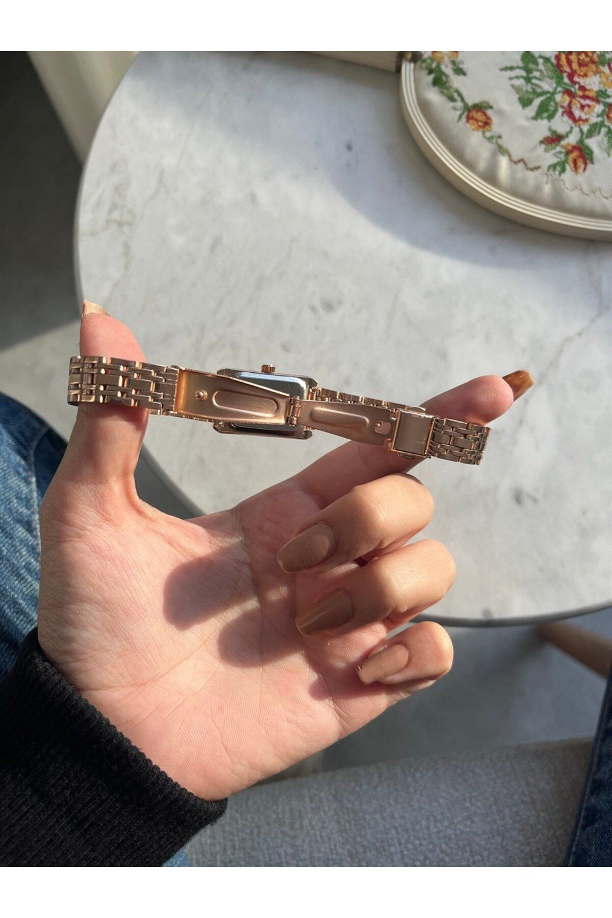 Lara Rose Renk Saat