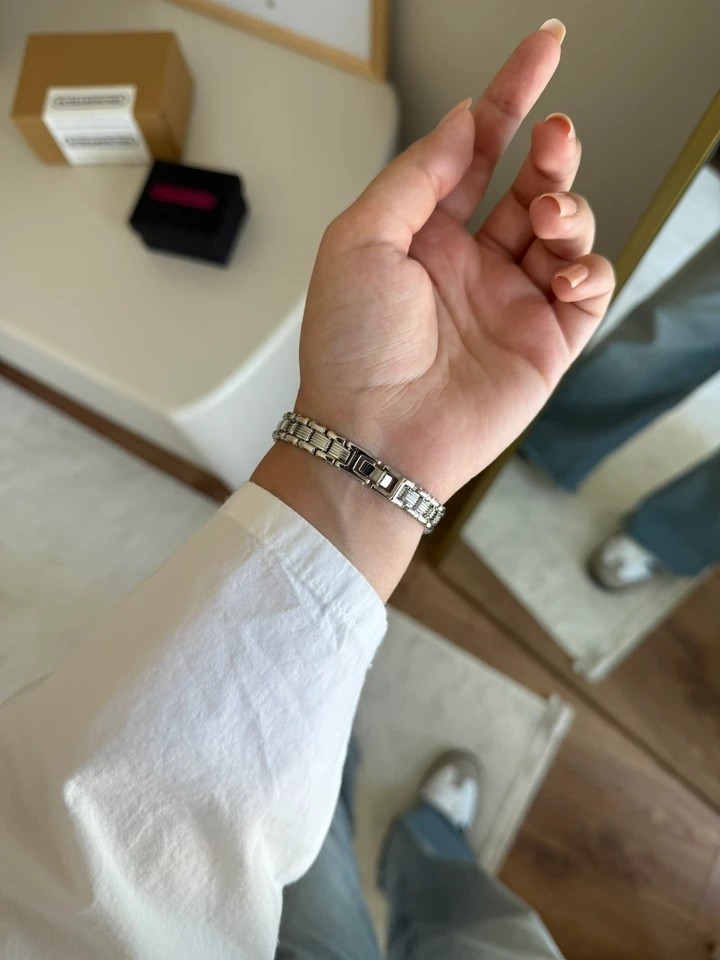 Mishe Minik Kalp Charmlı Kadın Kol Saati Gümüş (Bordo Kadran)