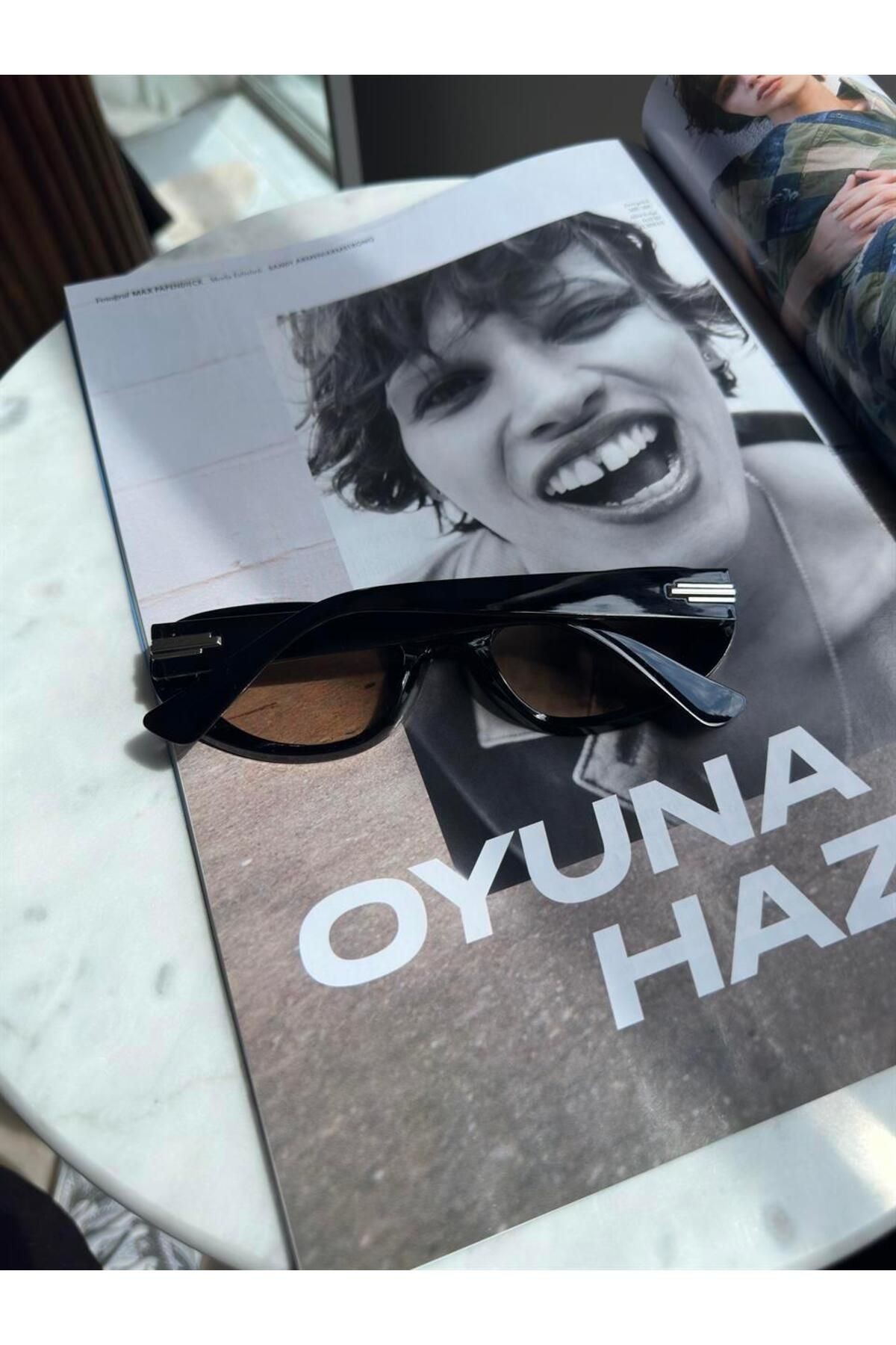 Alien Kemik Özel Tasarım Siyah Çerçeve Açık Kahve Cam Kadın Güneş Gözlüğü