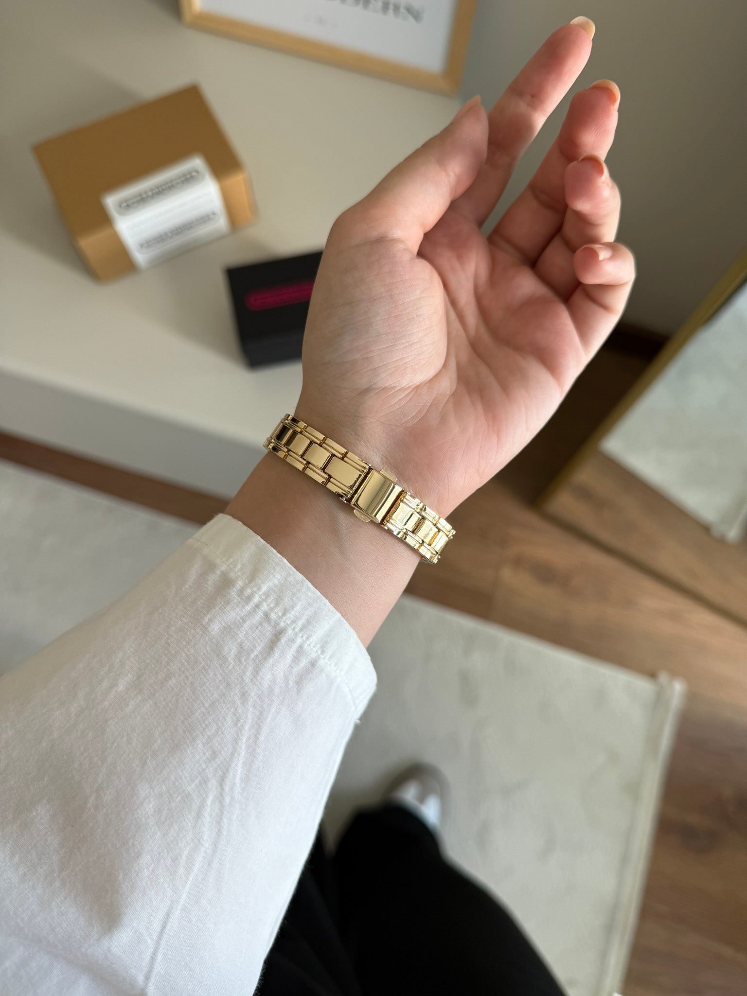 Osceta Yuvarlak Kasa Kadın Kol Saati Gold (Pembe Kadran)