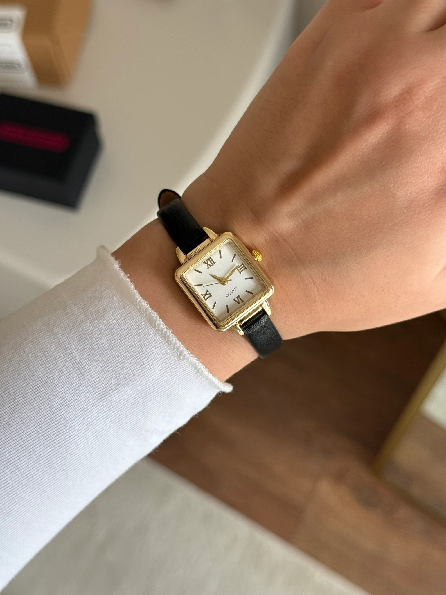 Gaeta Kare Vintage Model Deri Kayış Kadın Kol Saati - Siyah