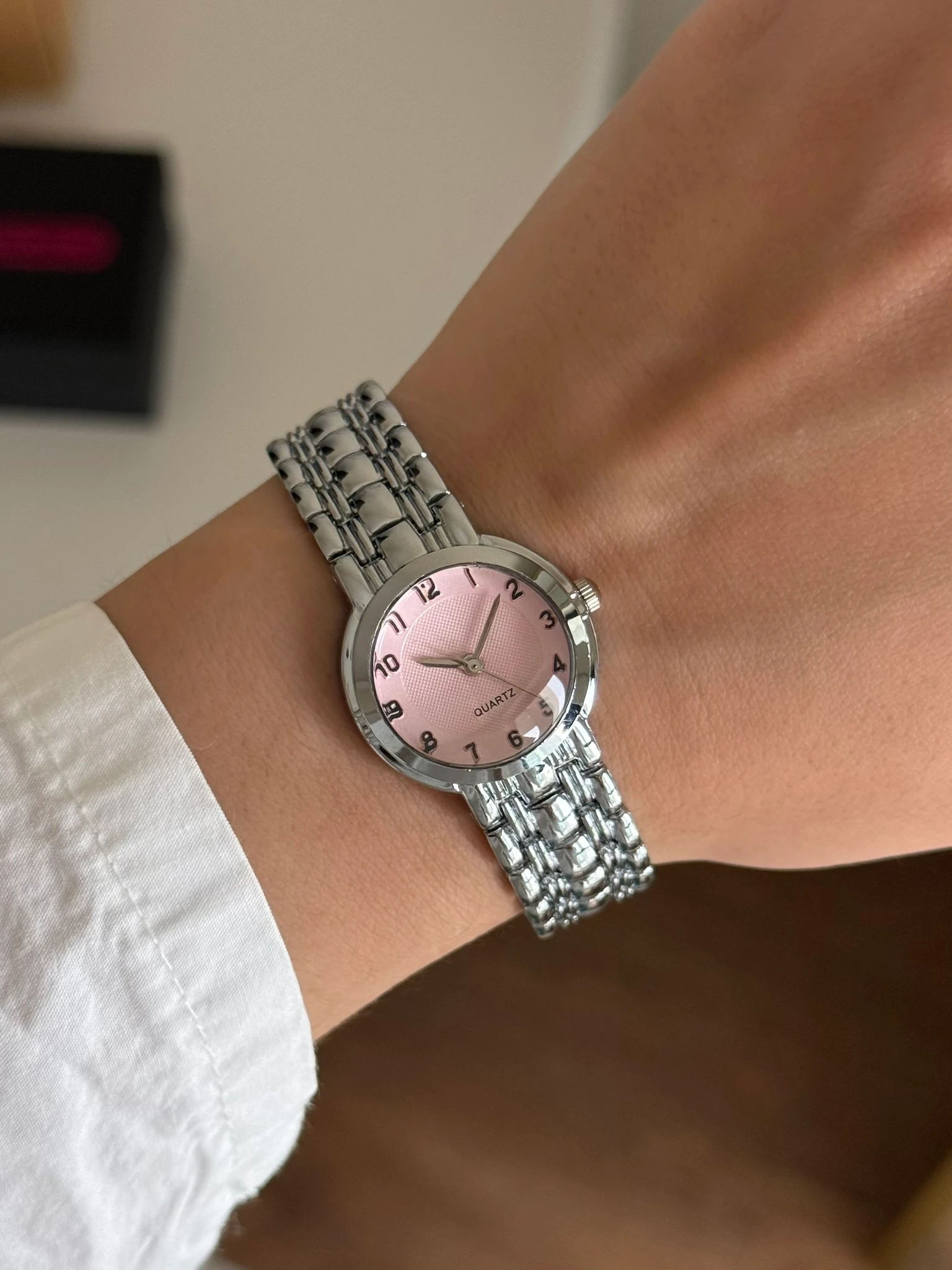 Noriko Basic Tasarım Kadın Kol Saati - Gümüş-Pembe Kadran