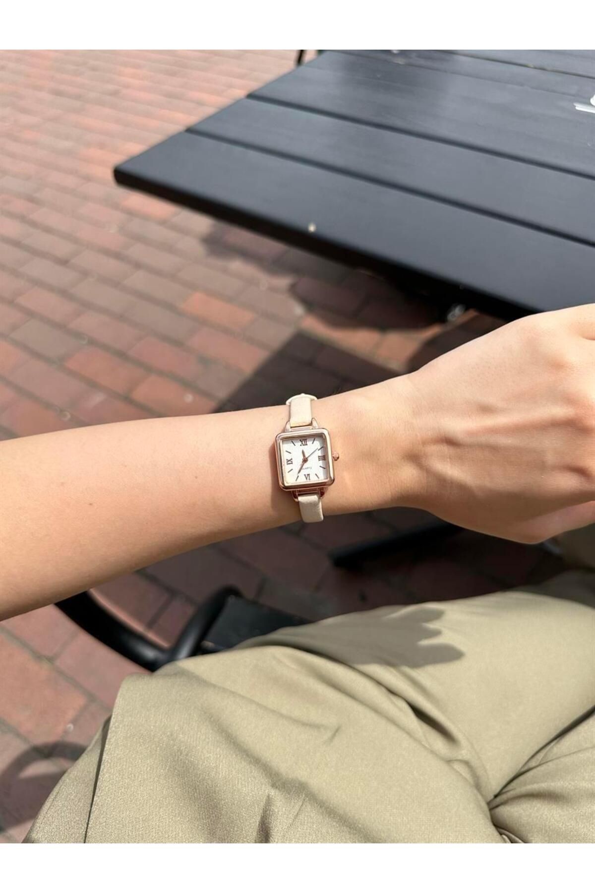 Gaeta Kare Özel Seri Kadın Krem Deri Minimal Vintage Yeni Sezon Rose Çerçeve Kol Saati