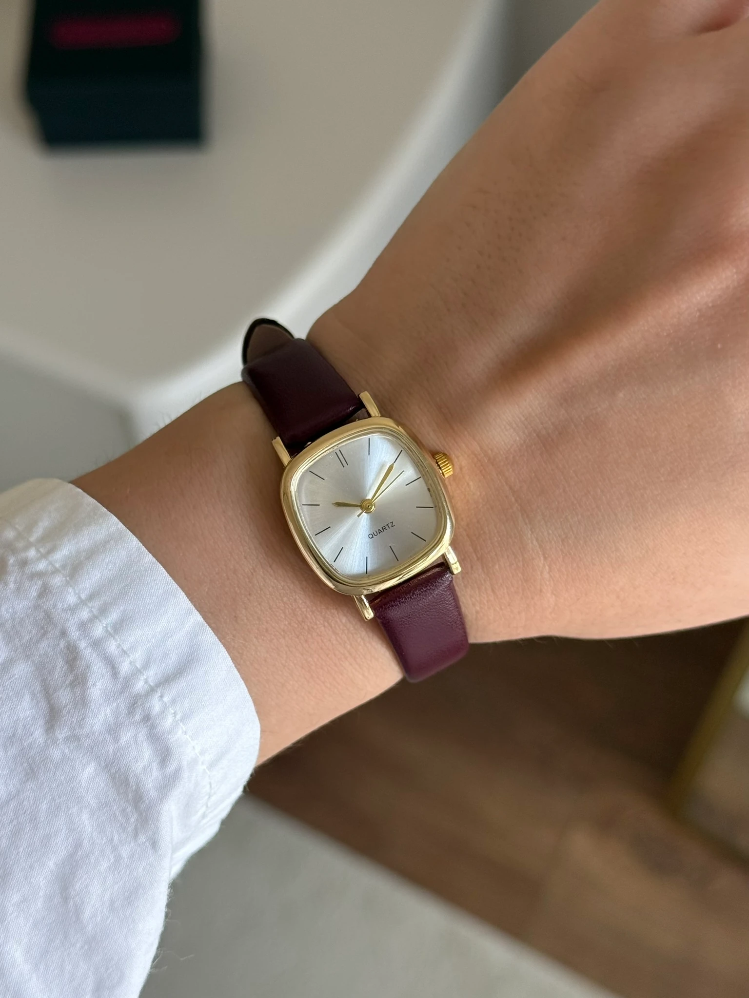 Tiny Minimal Deri Kayış Kadın Kol Saati - Bordo