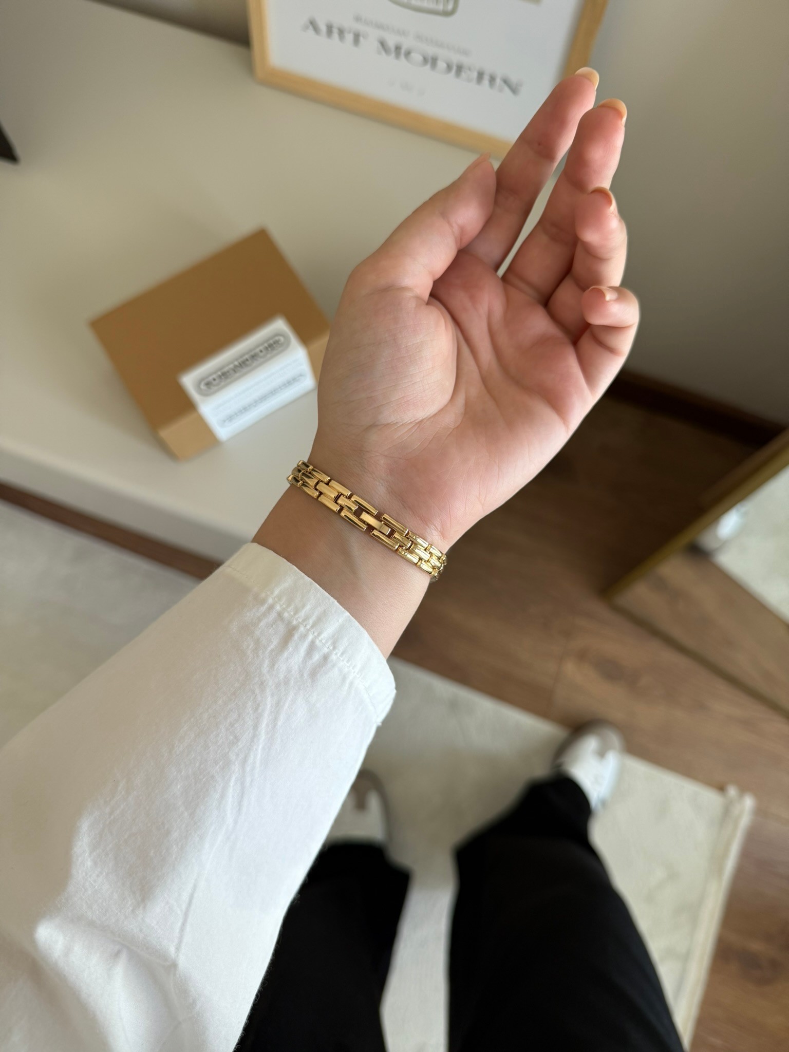 Damie Minimal Vintage Model Kadın Kol Saati Gold (Beyaz Kadran)