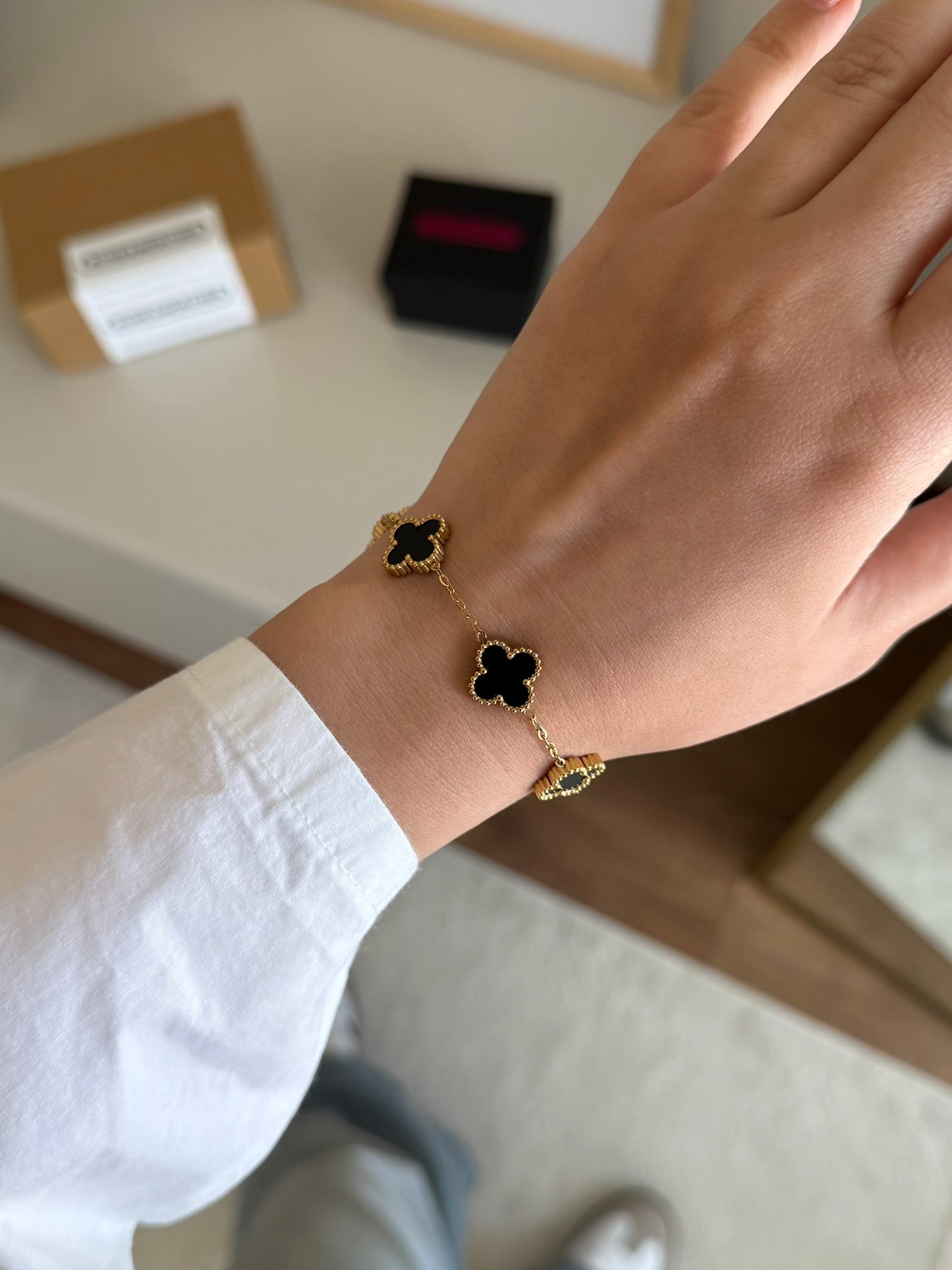 VC Orijinal Model Bileklik Gold Siyah