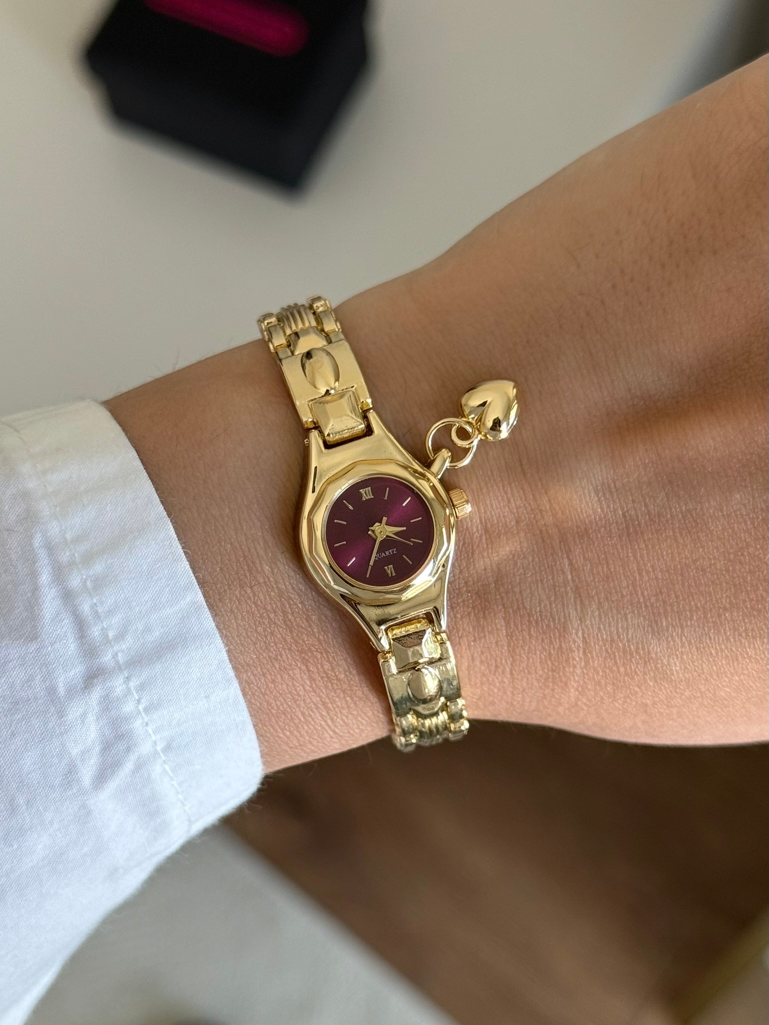 Mishe Minik Kalp Charmlı Kadın Kol Saati Gold (Bordo Kadran)
