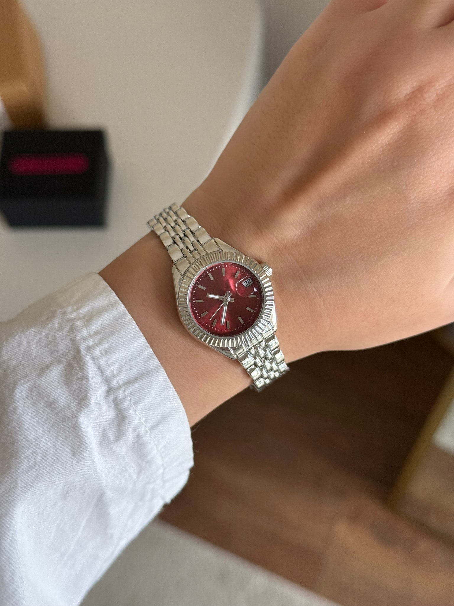 Rofeta Muadil Model Kadın Kol Saati - Gümüş-Bordo Kadran