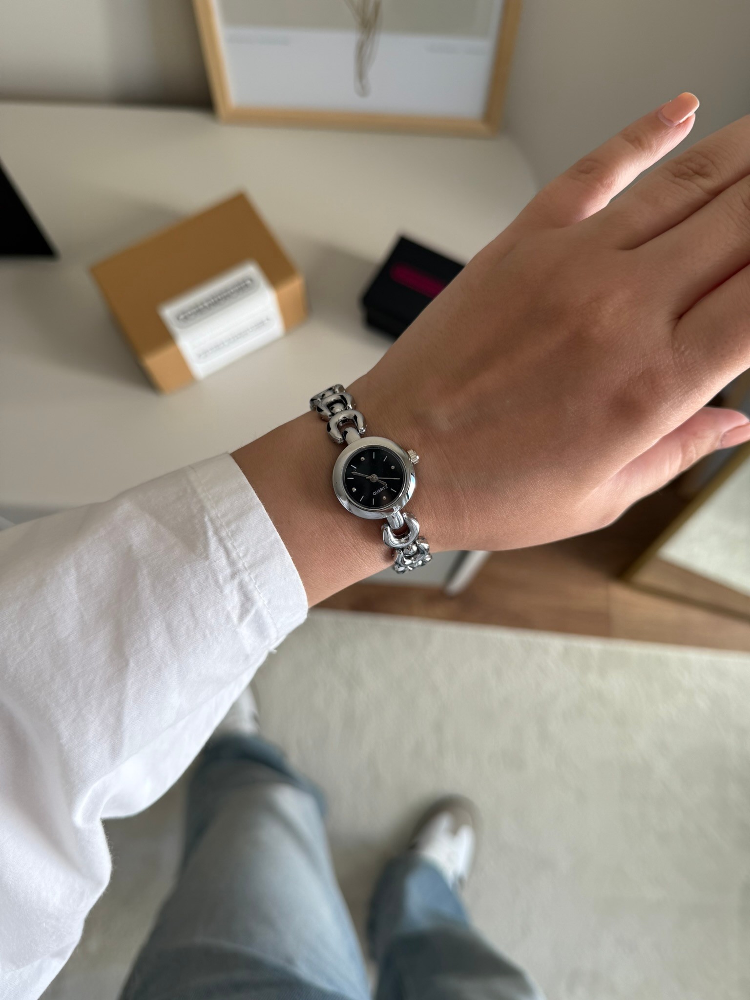 Helix Vintage Model Yeni Sezon Kadın Kol Saati Gümüş (Siyah Kadran)