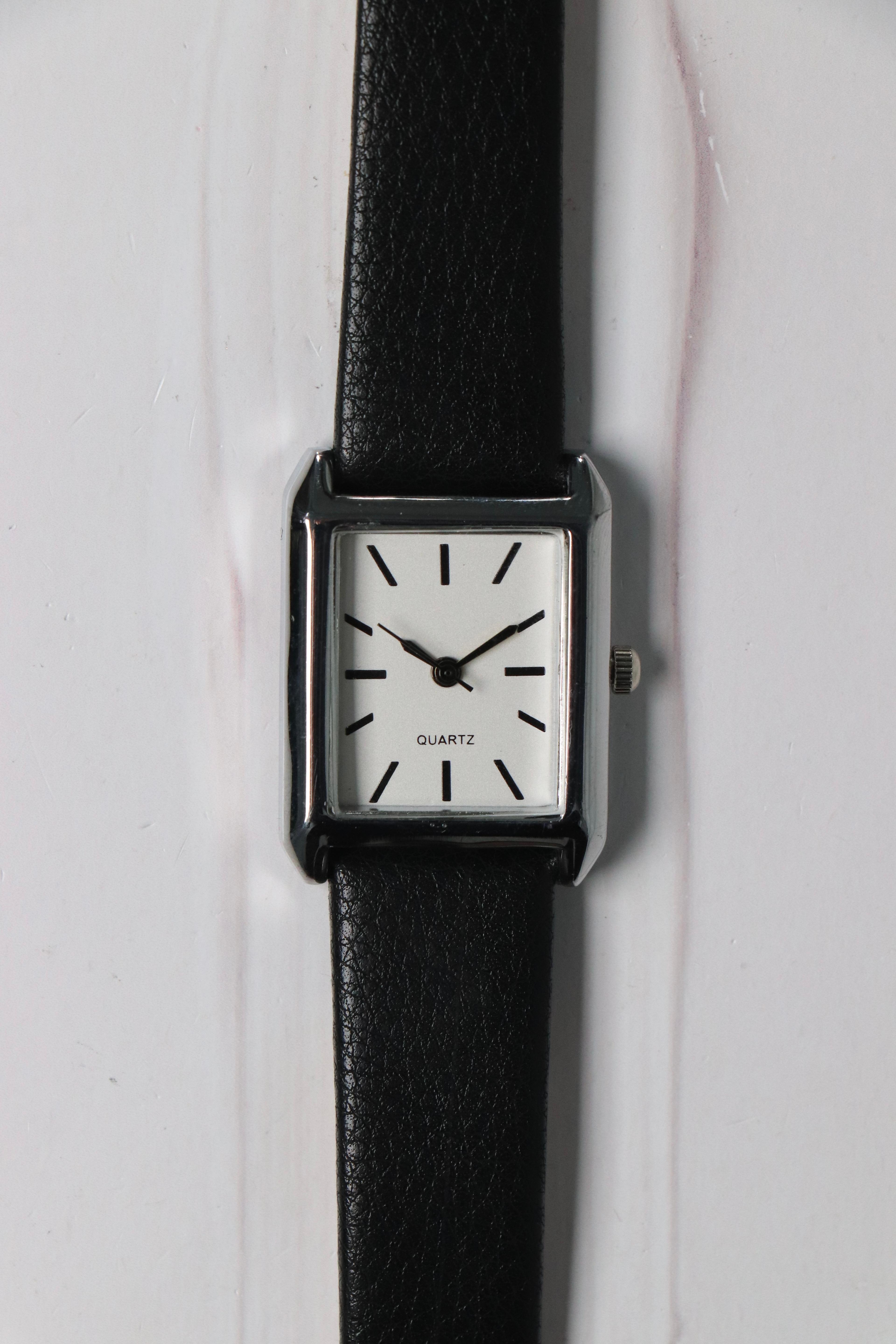 Shay Basic Deri Kayış Vintage Model Kol Saati Siyah