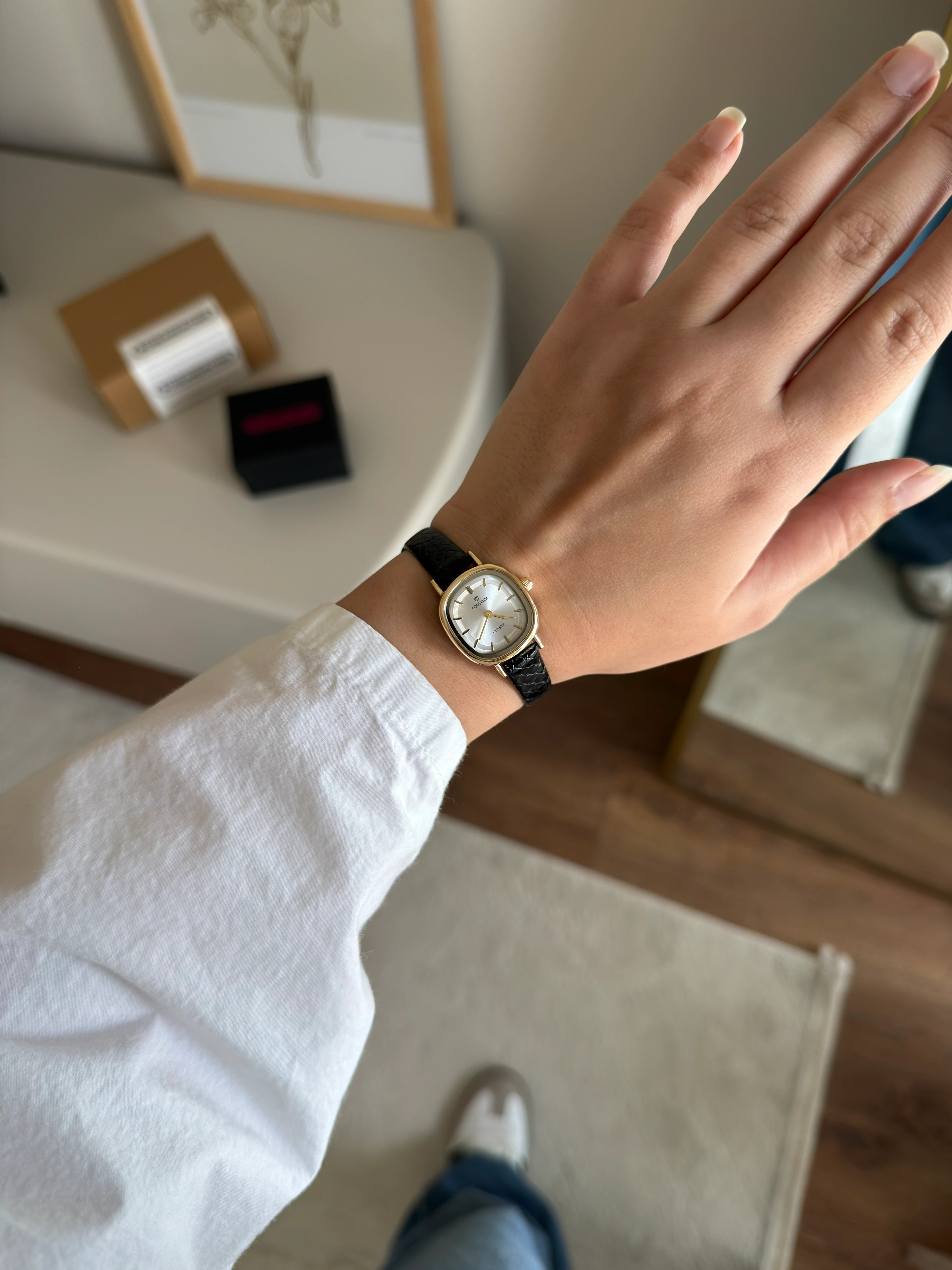 Semy Minimal Desenli Deri Kayış Kadın Kol Saati - Siyah-Gold Kasa