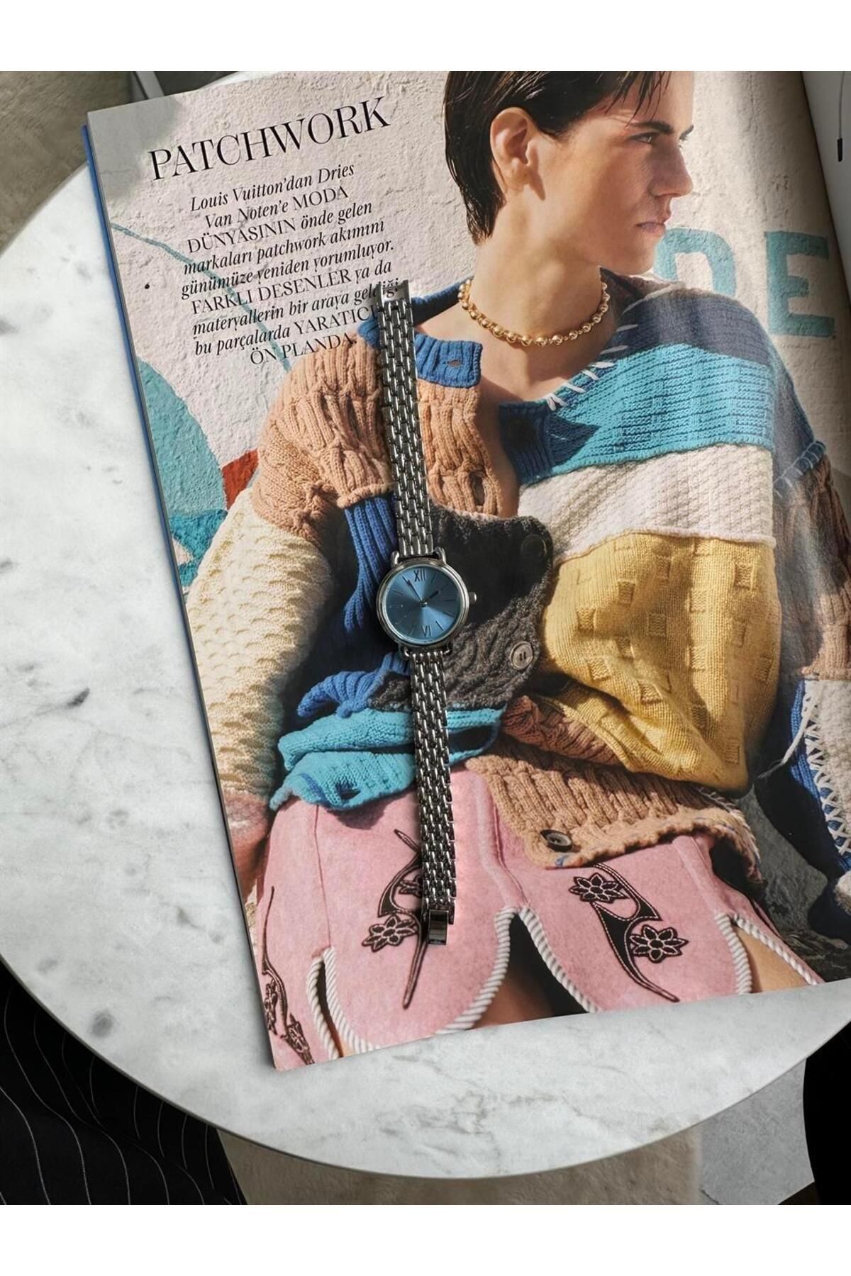 Lova Özel Tasarım Vintage Gümüş Renk Kadın Kol Saati (Mavi Ekran) (Özel Stok)