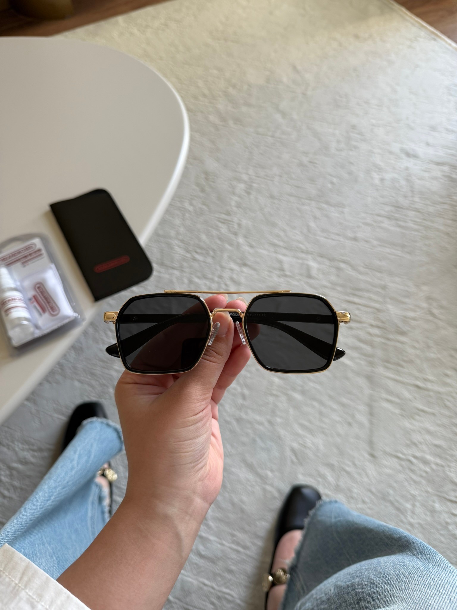 Satte Yeni Sezon Güneş Gözlüğü Siyah Gold Çerçeve Siyah Cam