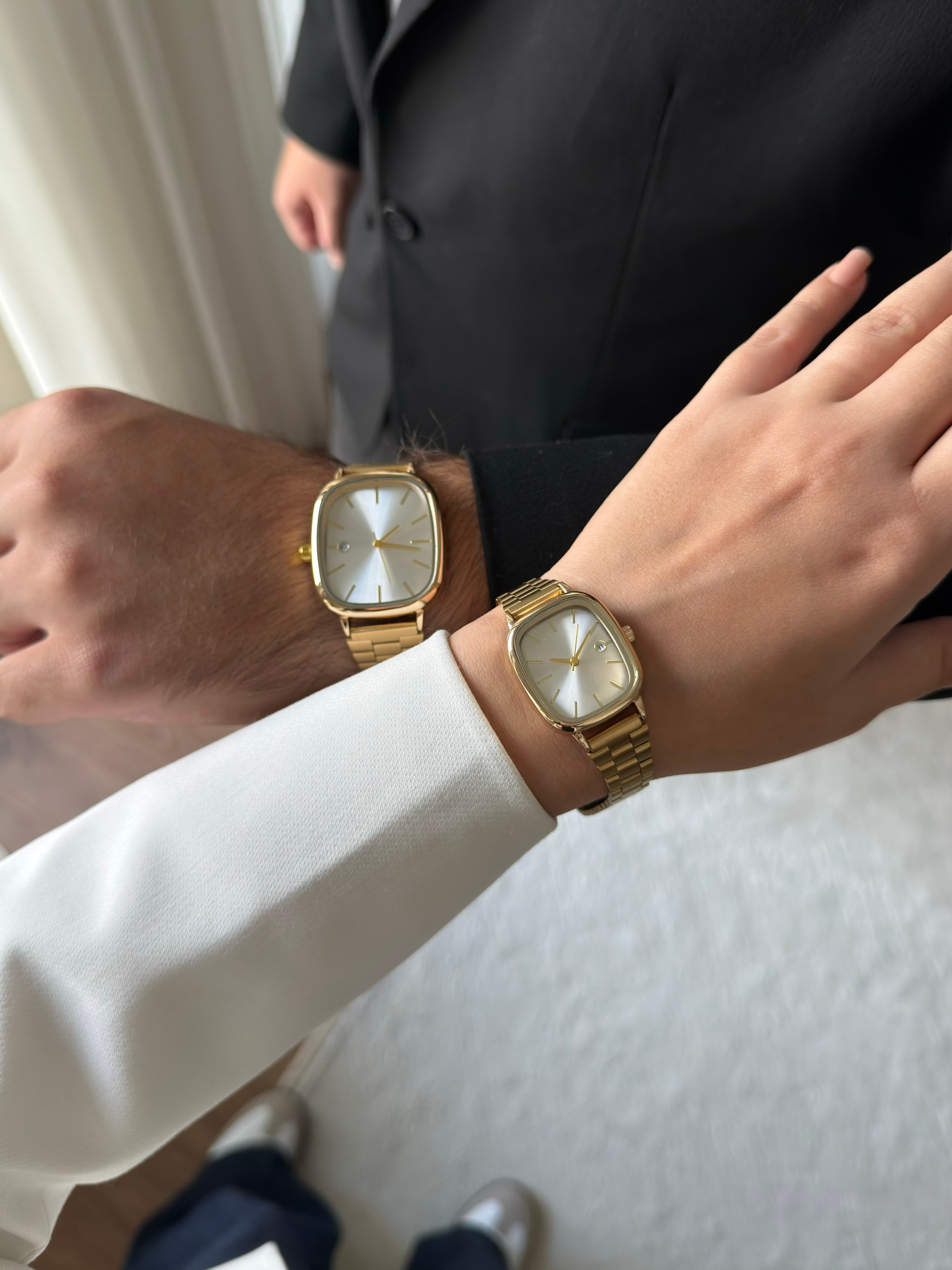 Casian Muadil Trend Model Takvimli Çift Saati Gold (Beyaz Kadran)