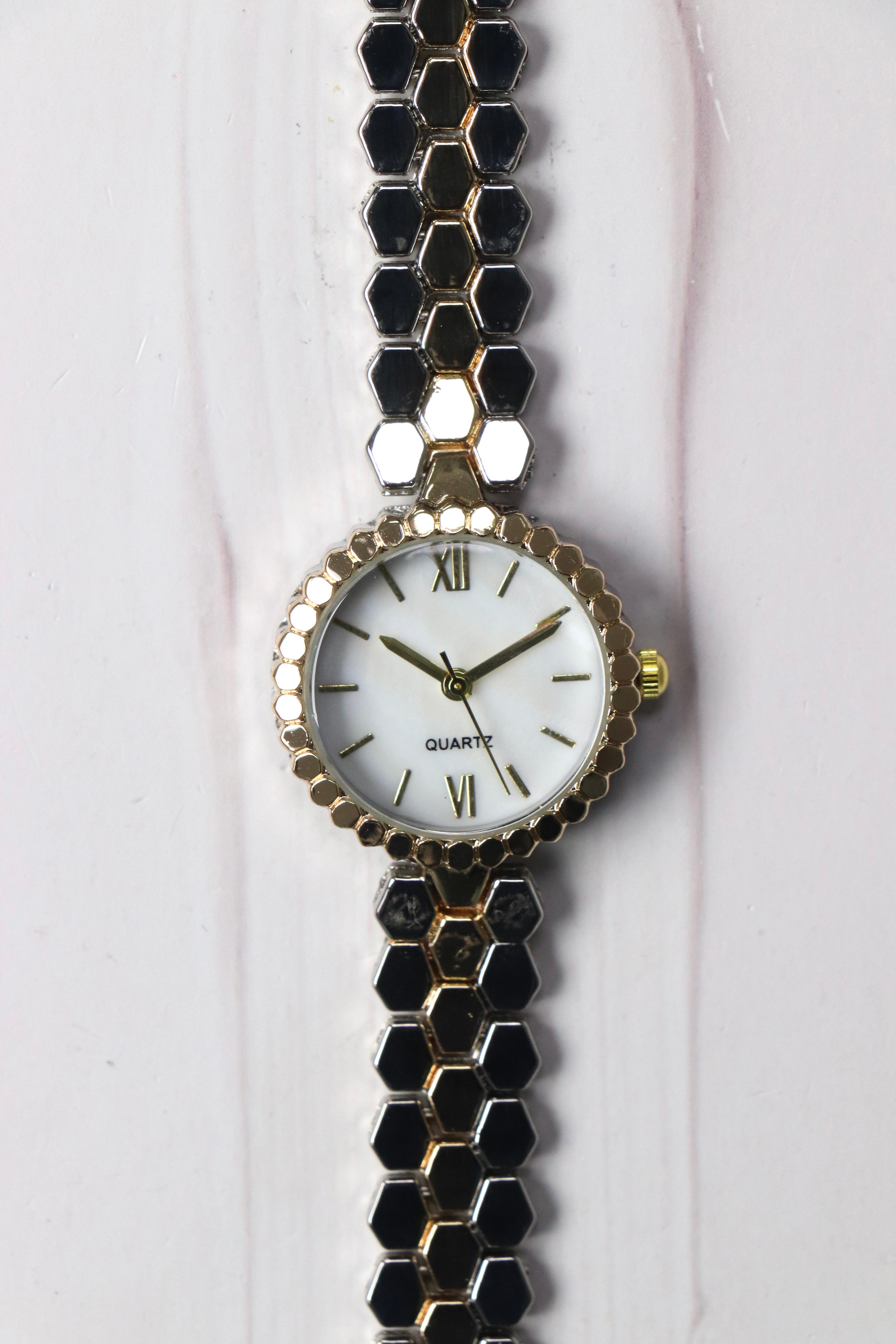 Hones Vintage Model Tasarım Kordon Kadın Kol Saati Gold-Gümüş (Beyaz Kadran)