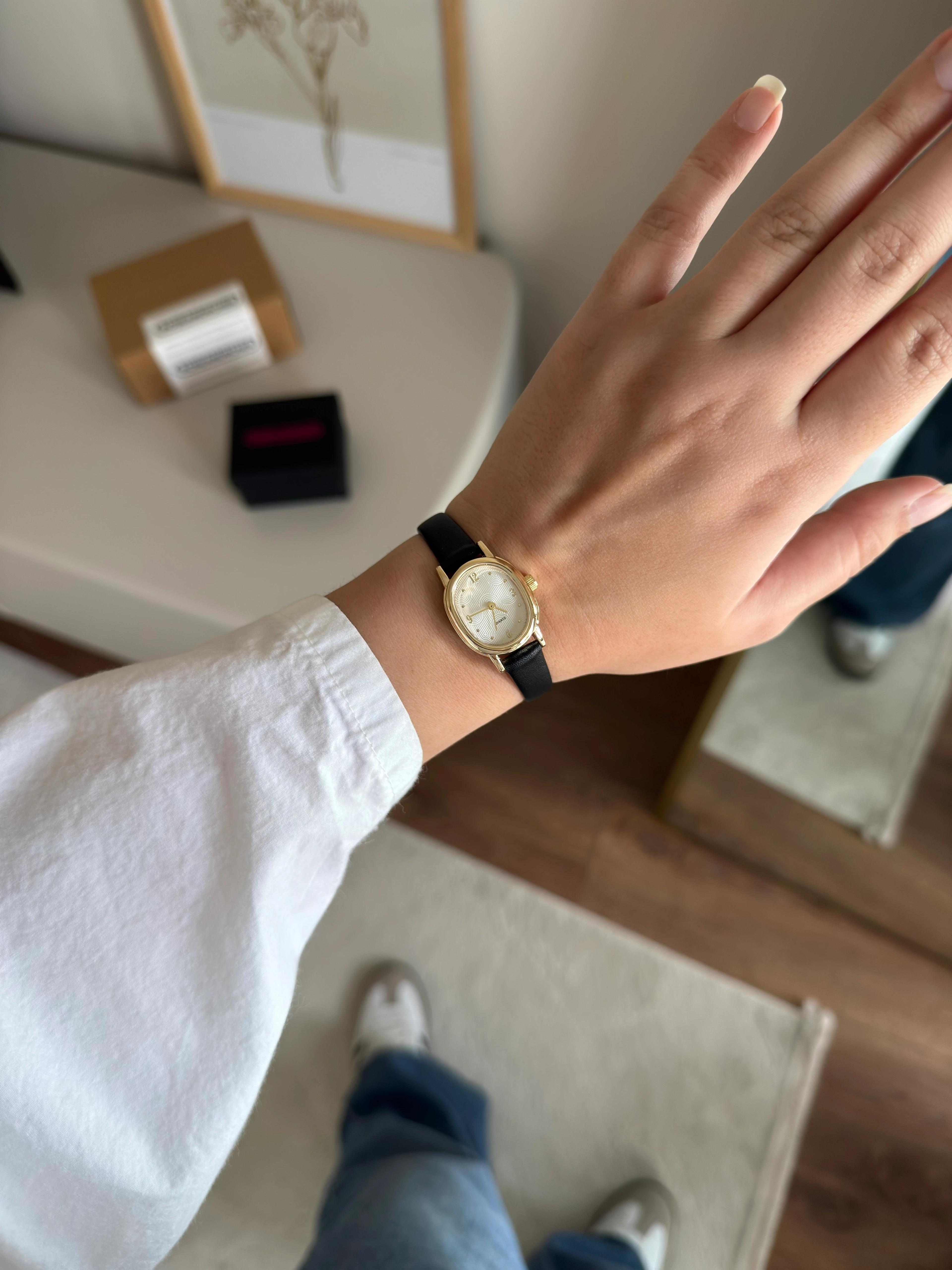 Pabel Minimal Deri Kayış Kadın Kol Saati - Siyah-Gold Kasa