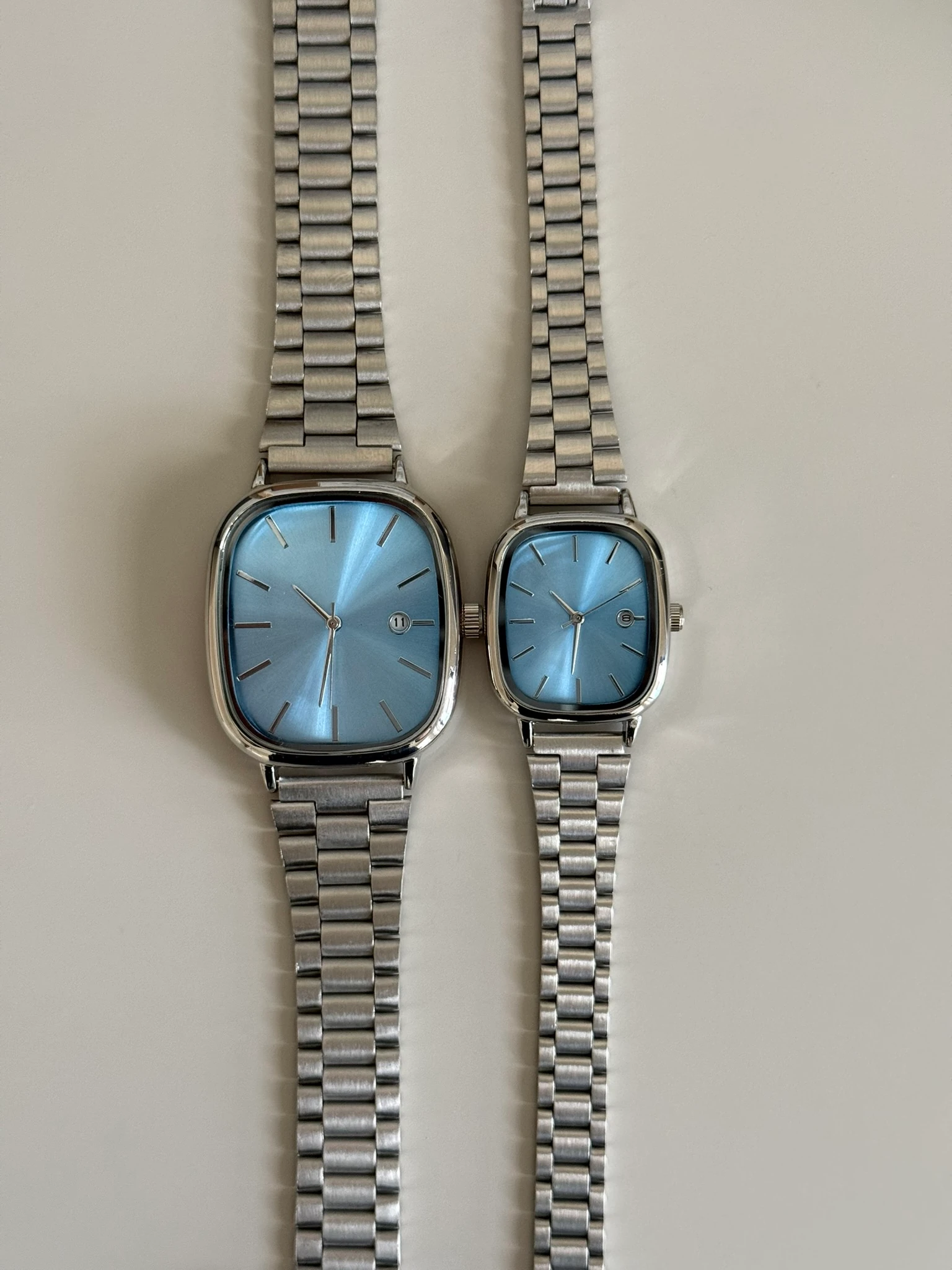 Casian Muadil Trend Model Takvimli Çift Saati Gümüş (Mavi Kadran)