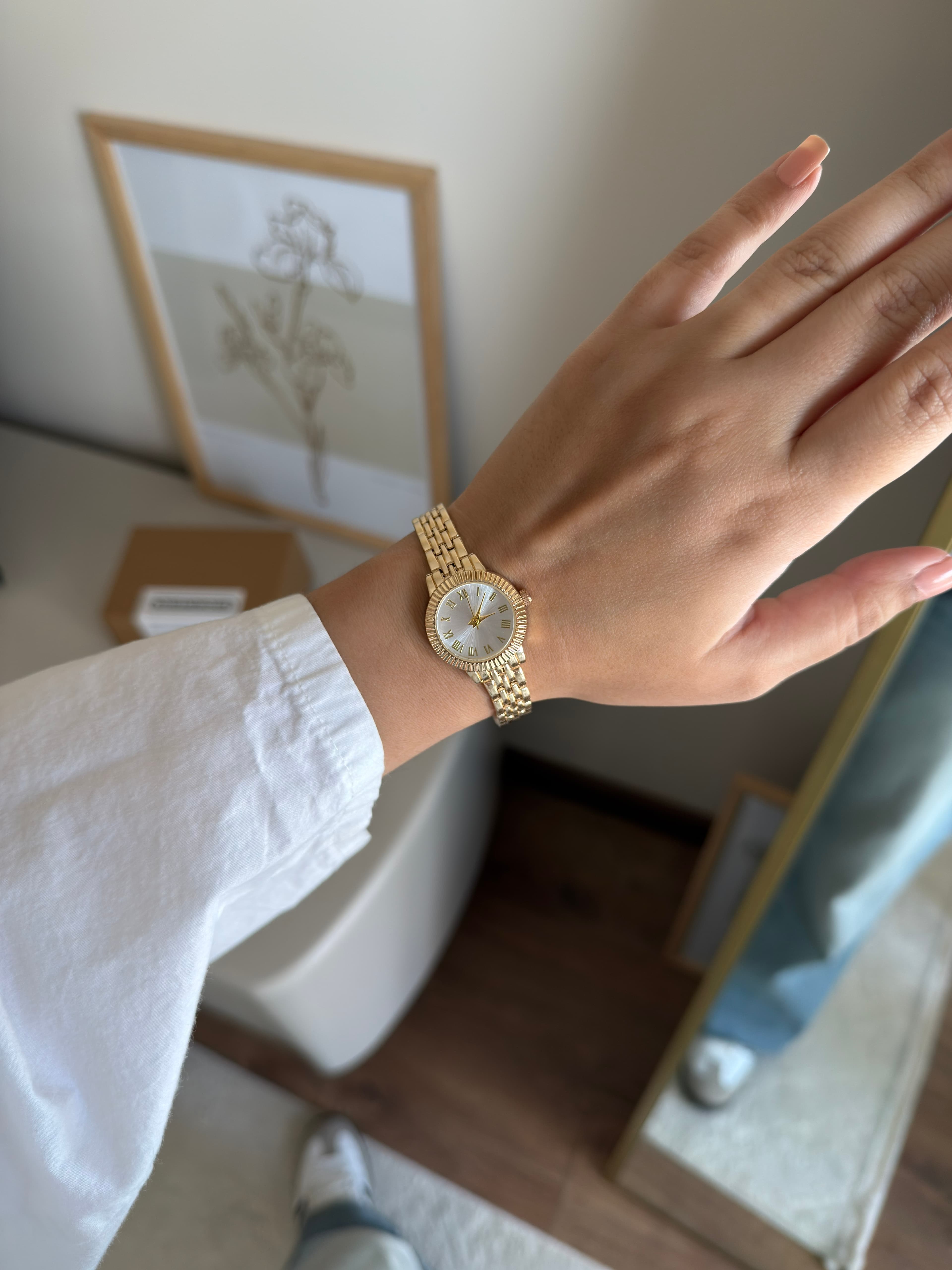 Roflex Minimal Yeni Sezon Kadın Kol Saati Gold (Beyaz Kadran)