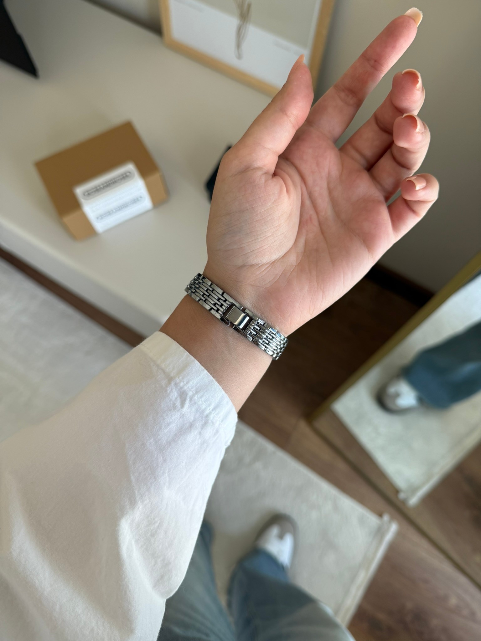 Clove Yuvarlak Kasa Kadın Kol Saati Gümüş (Bordo Kadran)